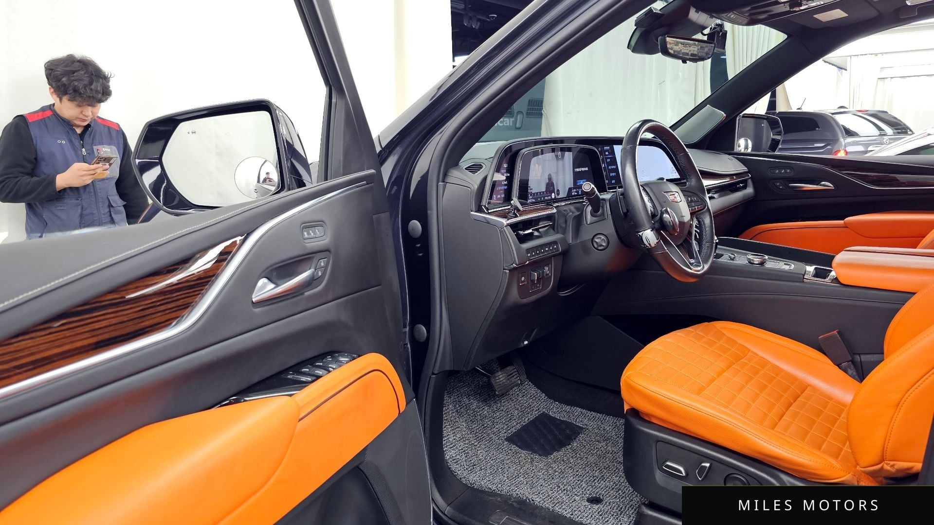 Cadillac Escalade 2022 — миниатюра 10