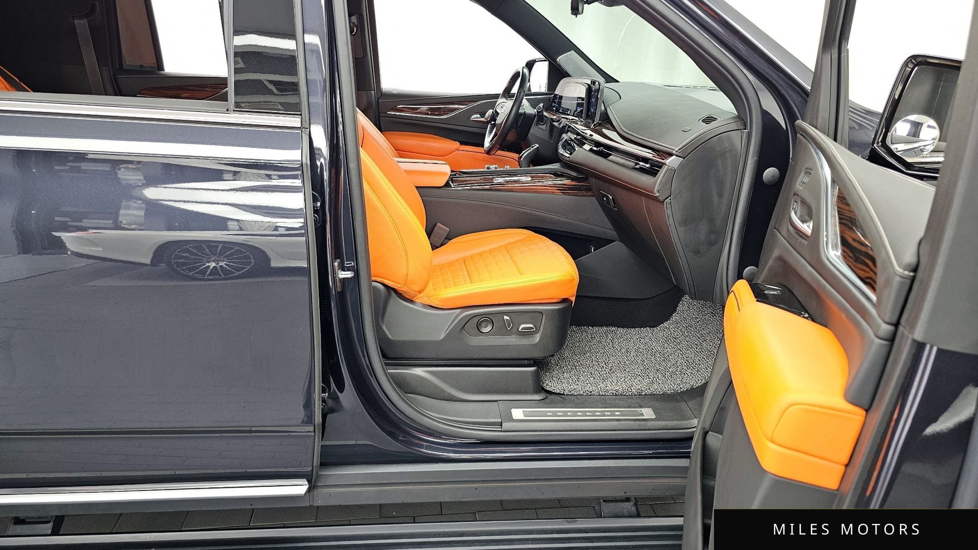 Cadillac Escalade 2022 — миниатюра 11