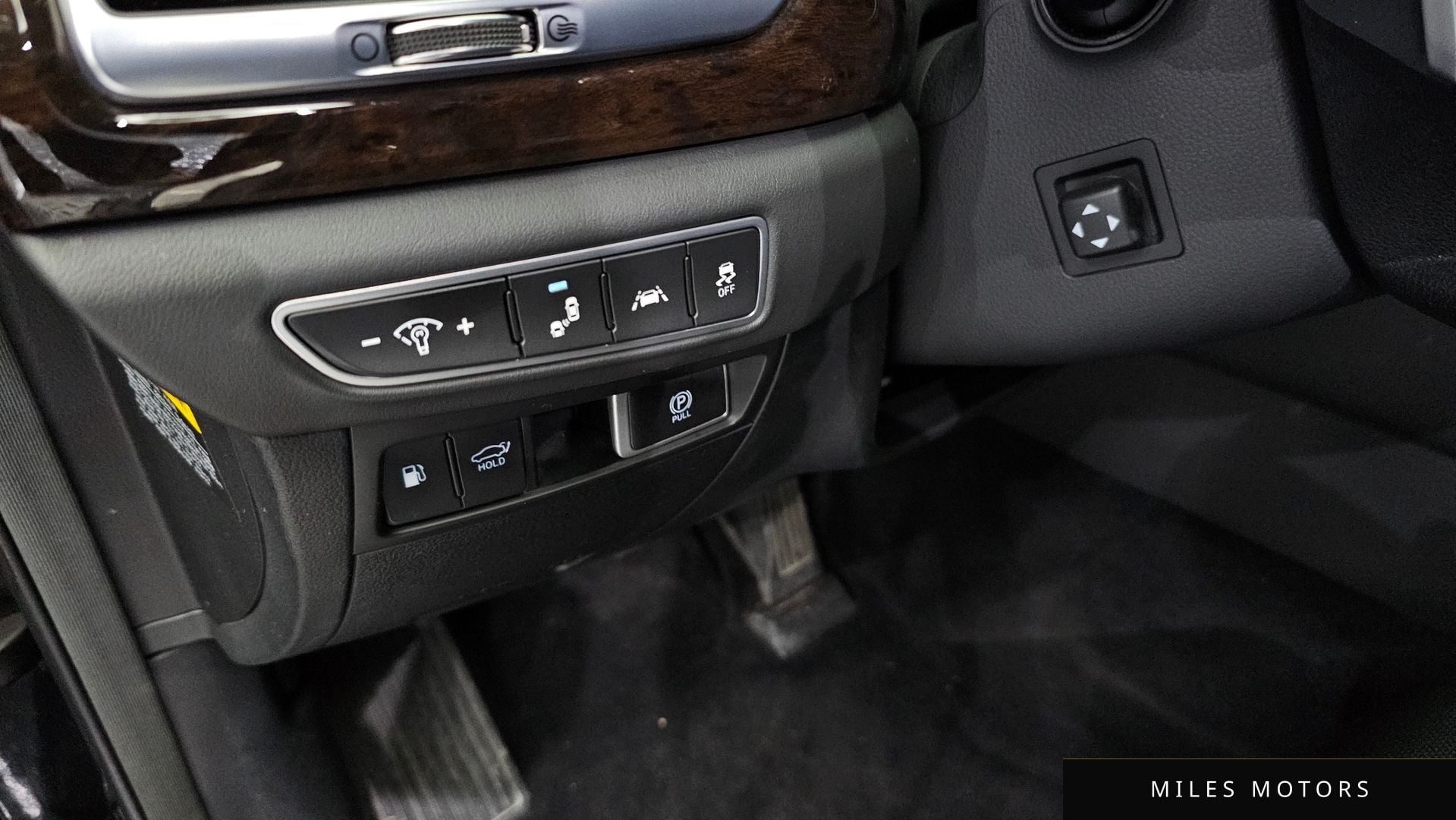 Genesis G90 2021 — миниатюра 12