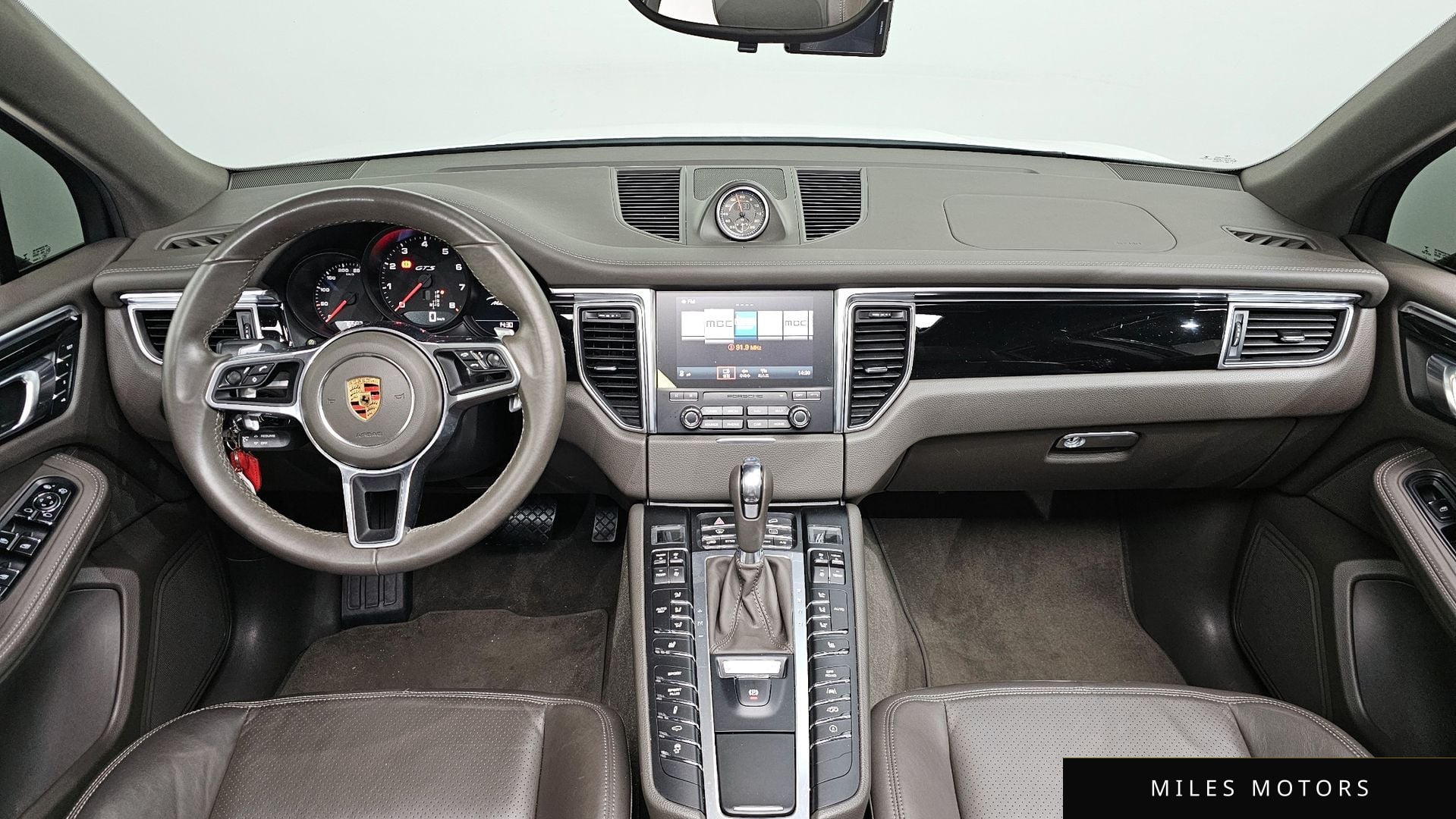 Porsche Macan 2018 — миниатюра 7