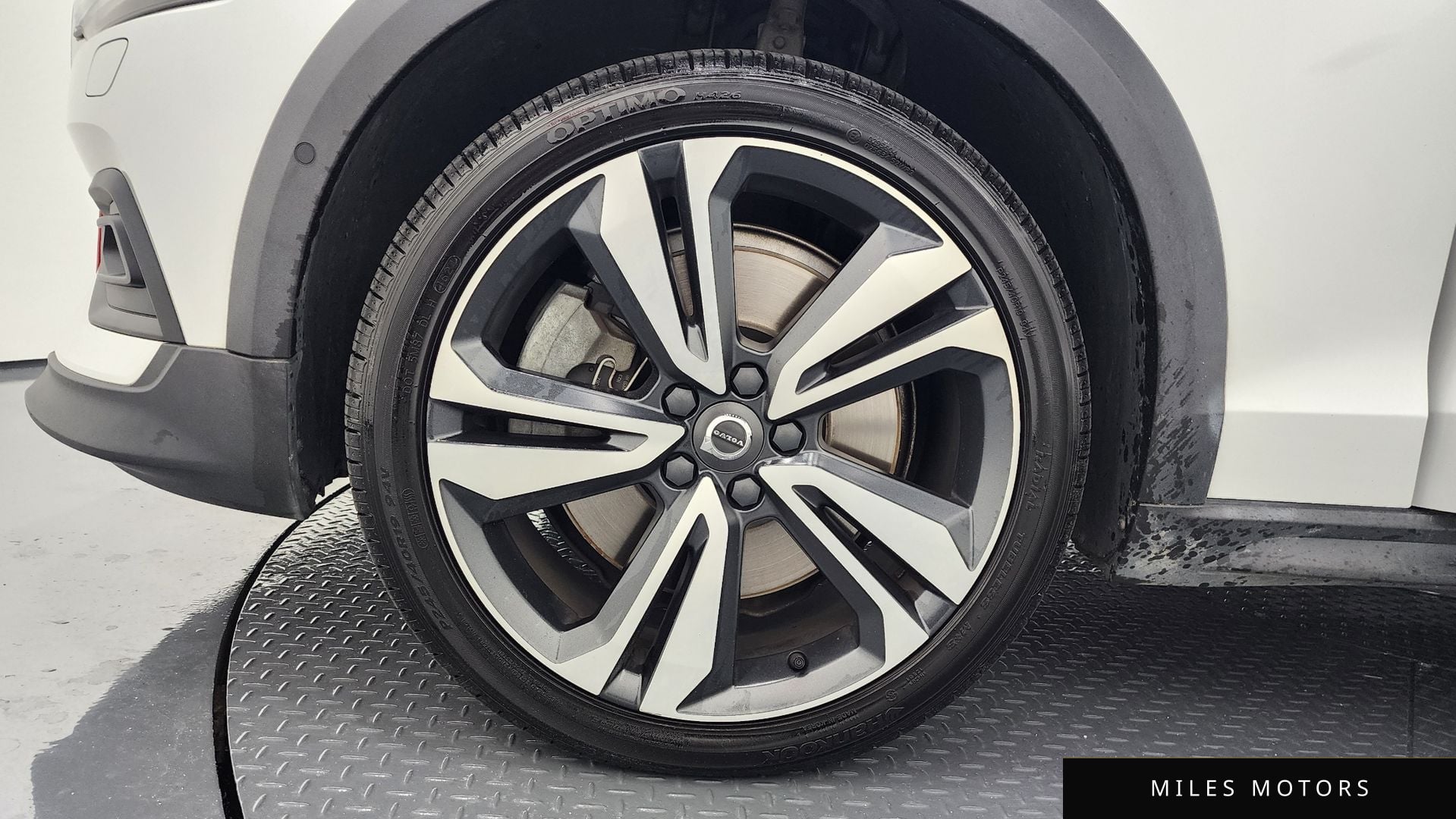 Volvo V60 2020 — миниатюра 5