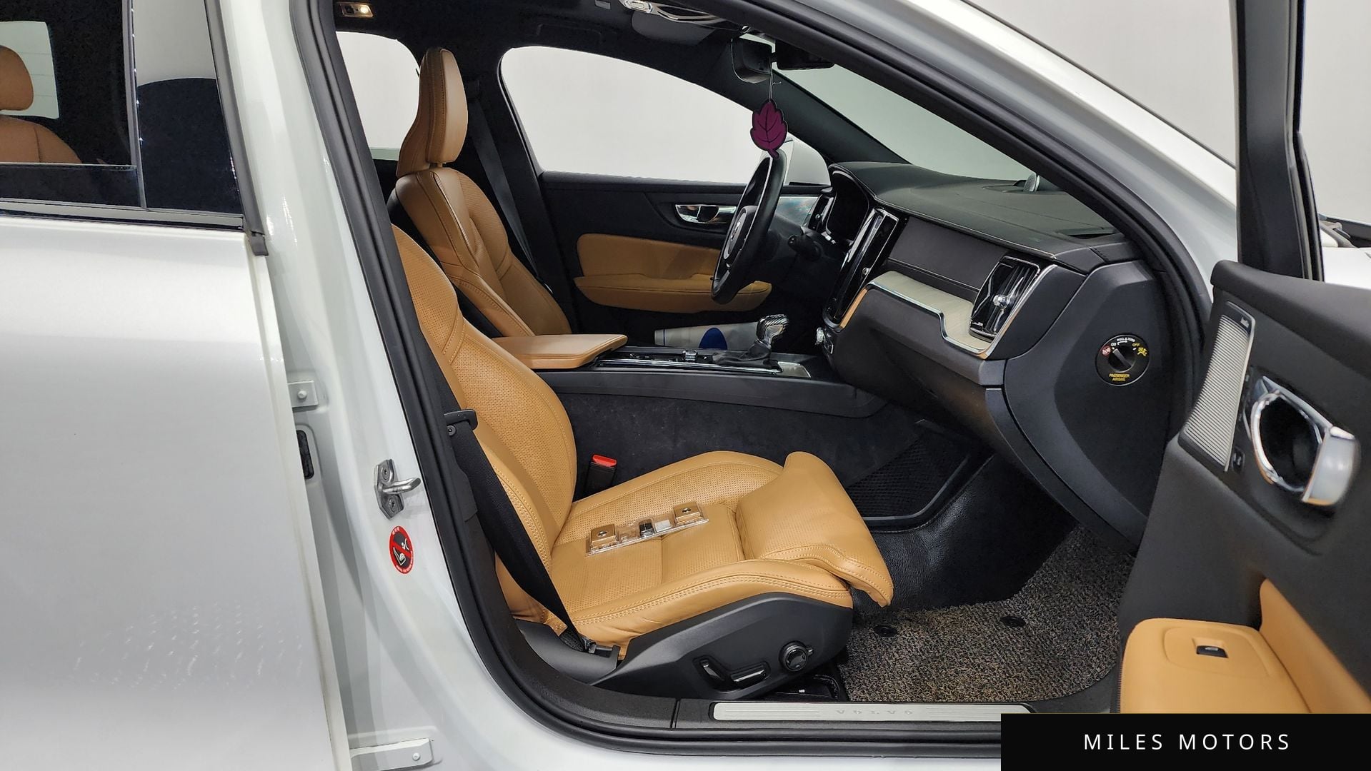 Volvo V60 2020 — миниатюра 11