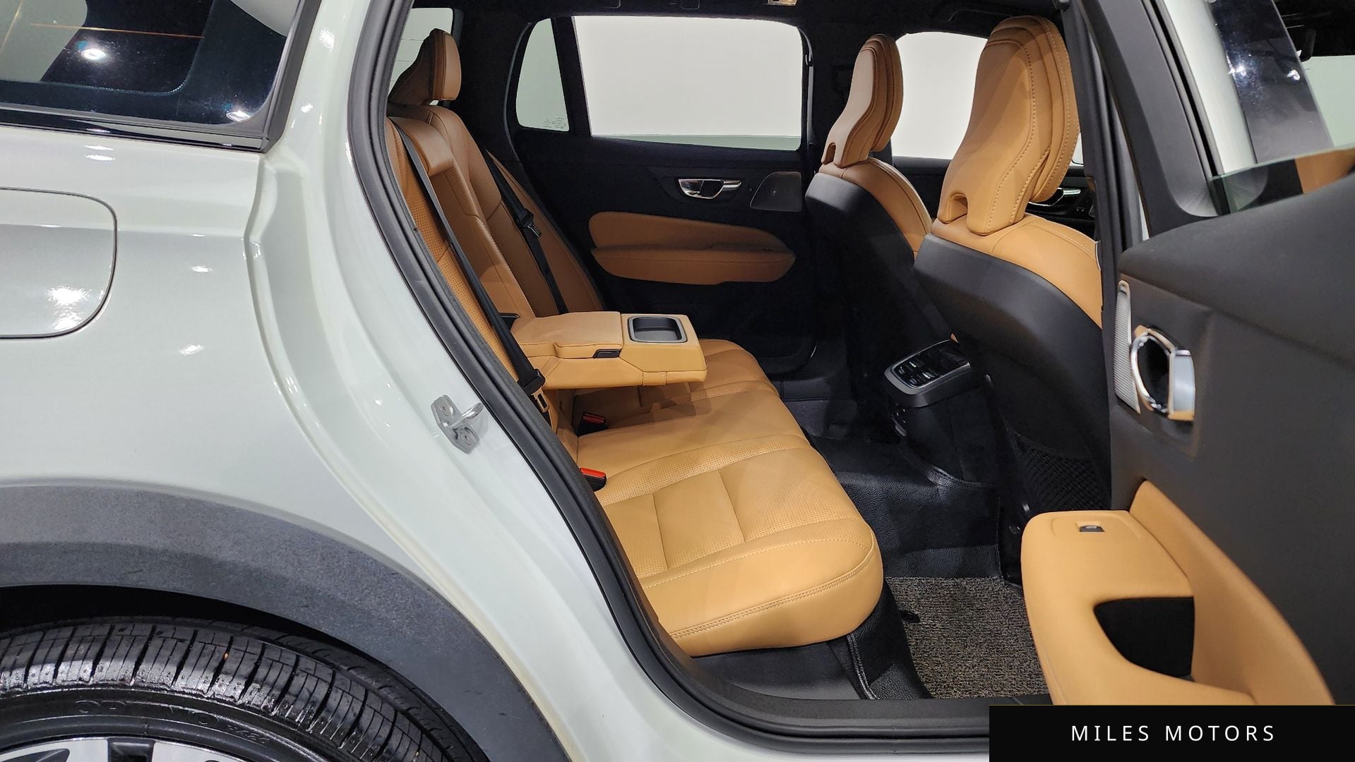 Volvo V60 2020 — миниатюра 12