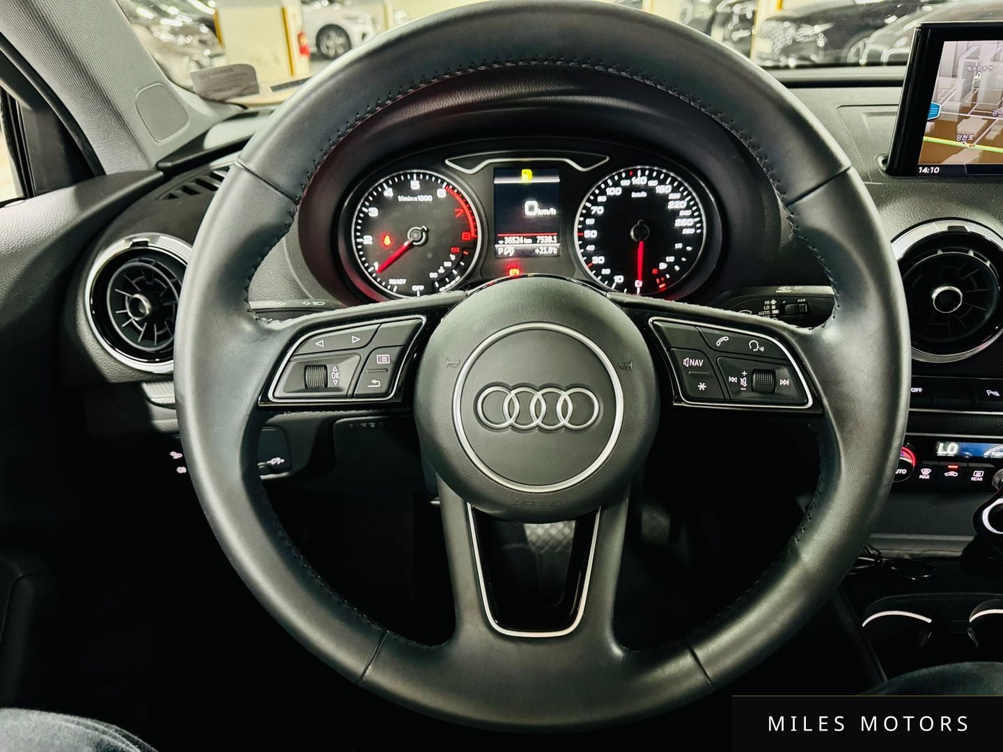 Audi A3 2018 — миниатюра 8