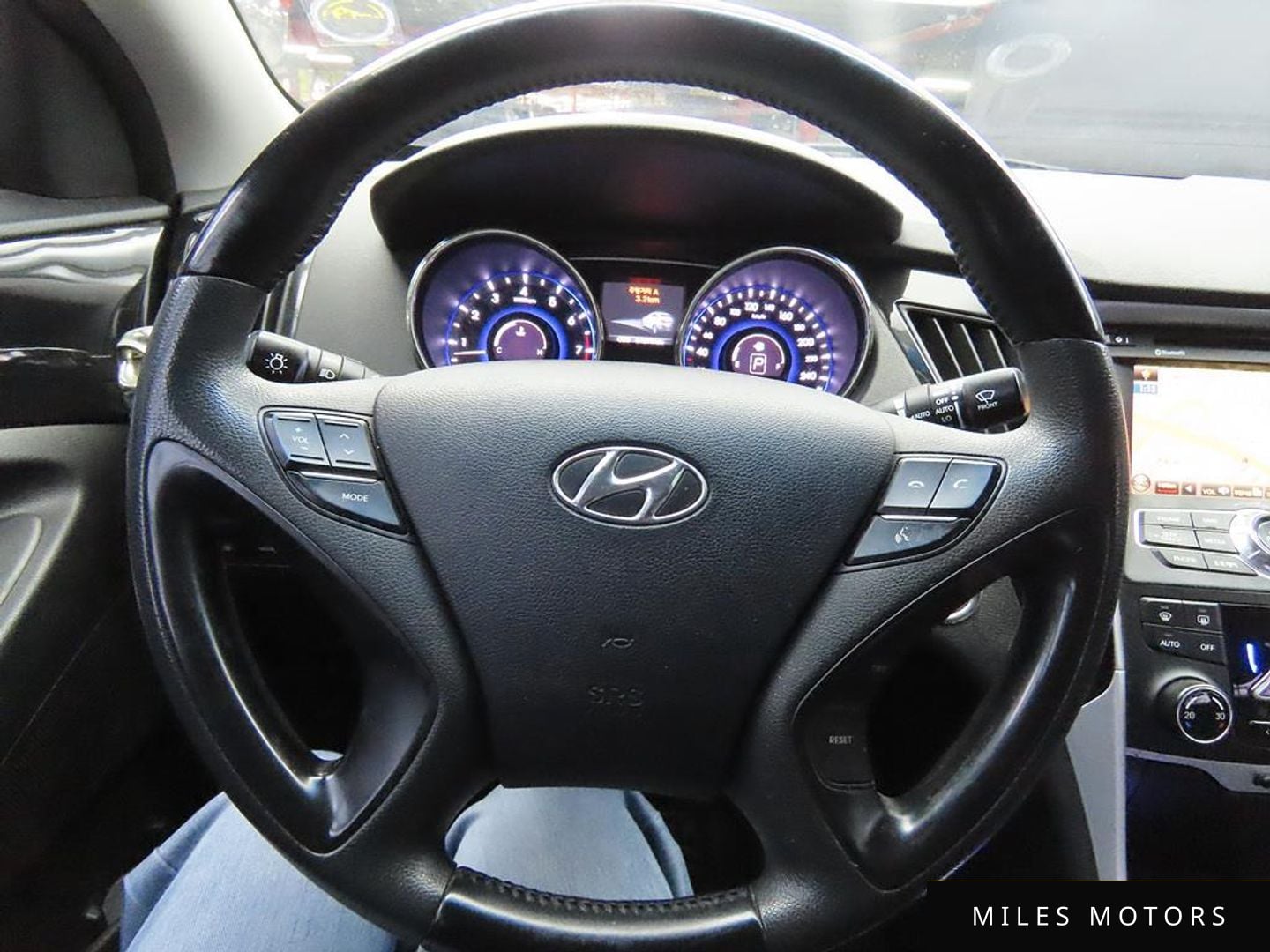 Hyundai Sonata 2010 — миниатюра 8