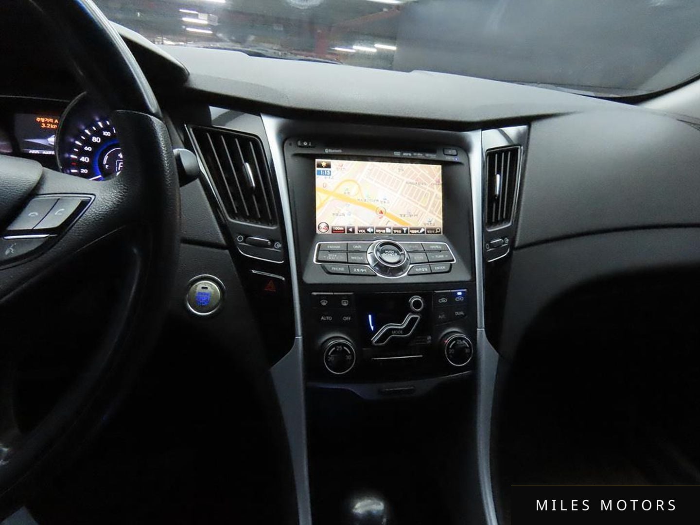 Hyundai Sonata 2010 — миниатюра 10
