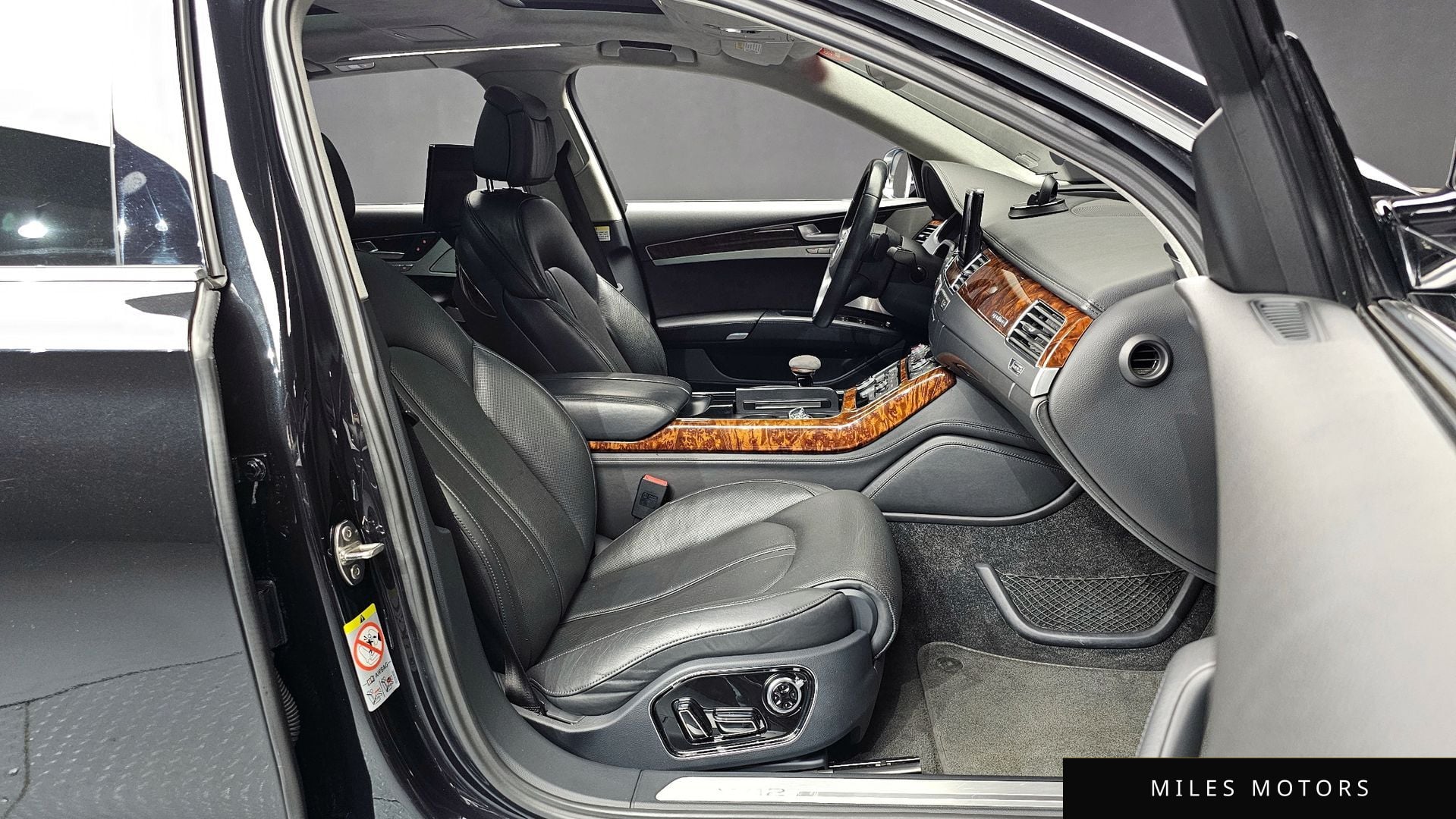 Audi A8 2011 — миниатюра 10
