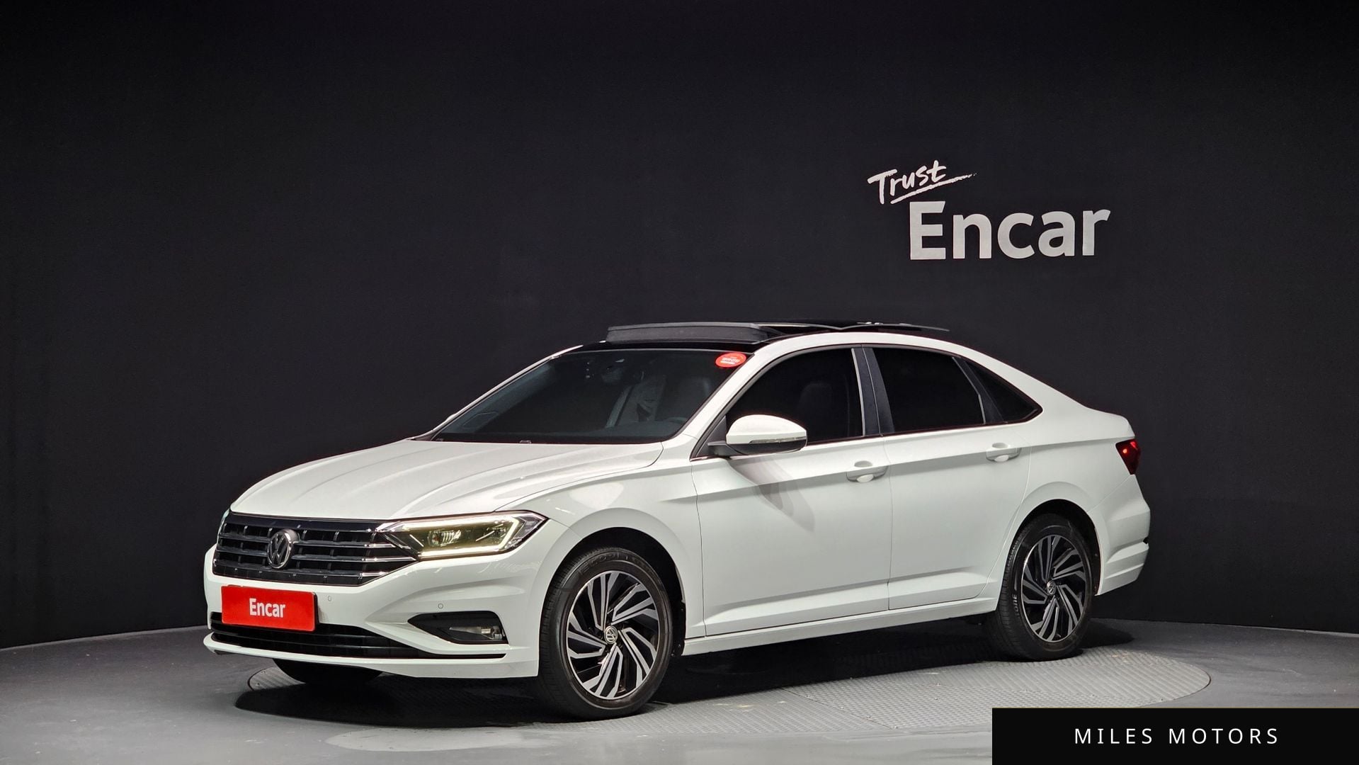 Volkswagen Jetta 2021 — фото 1 из 12