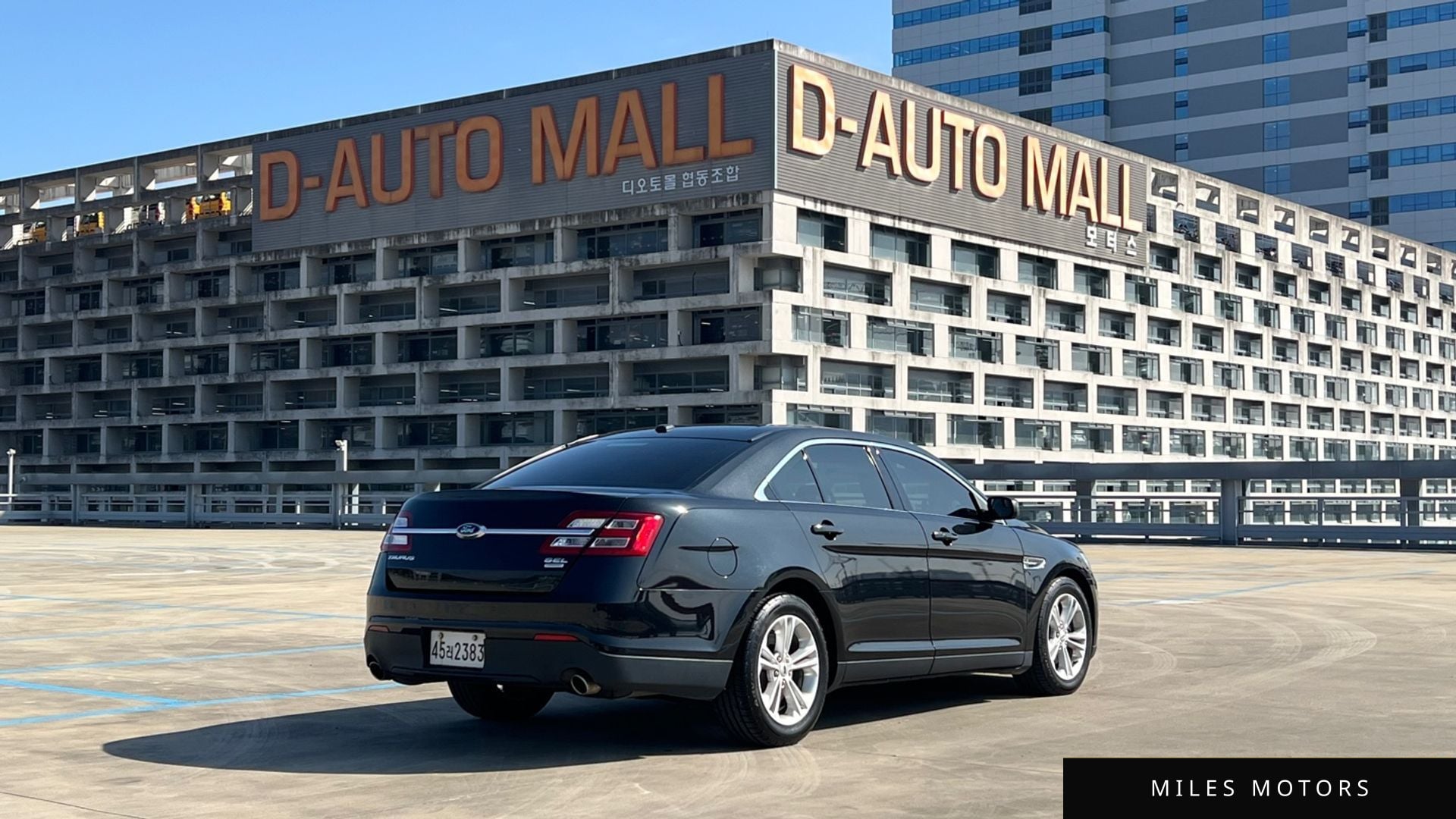 Ford Taurus 2015 — миниатюра 4