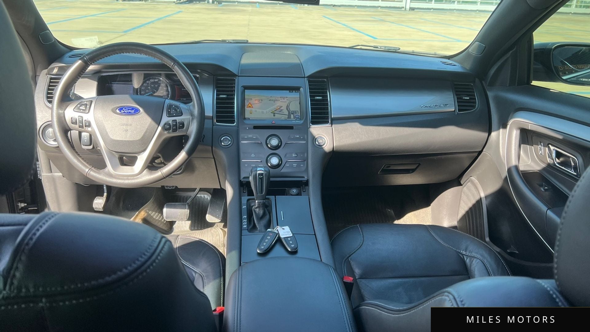 Ford Taurus 2015 — миниатюра 6