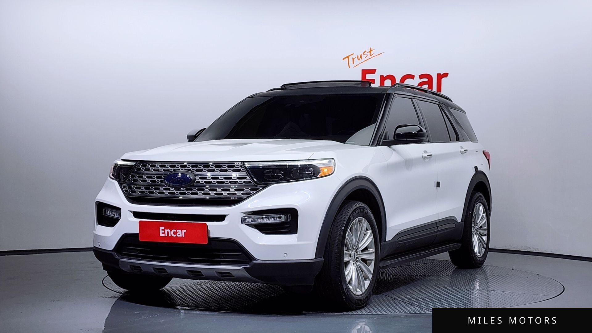 Ford Explorer 2020 — фото 1 из 12