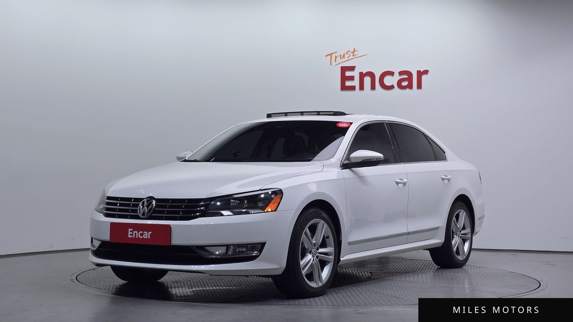 Volkswagen Passat 2012 — фото 1 из 12