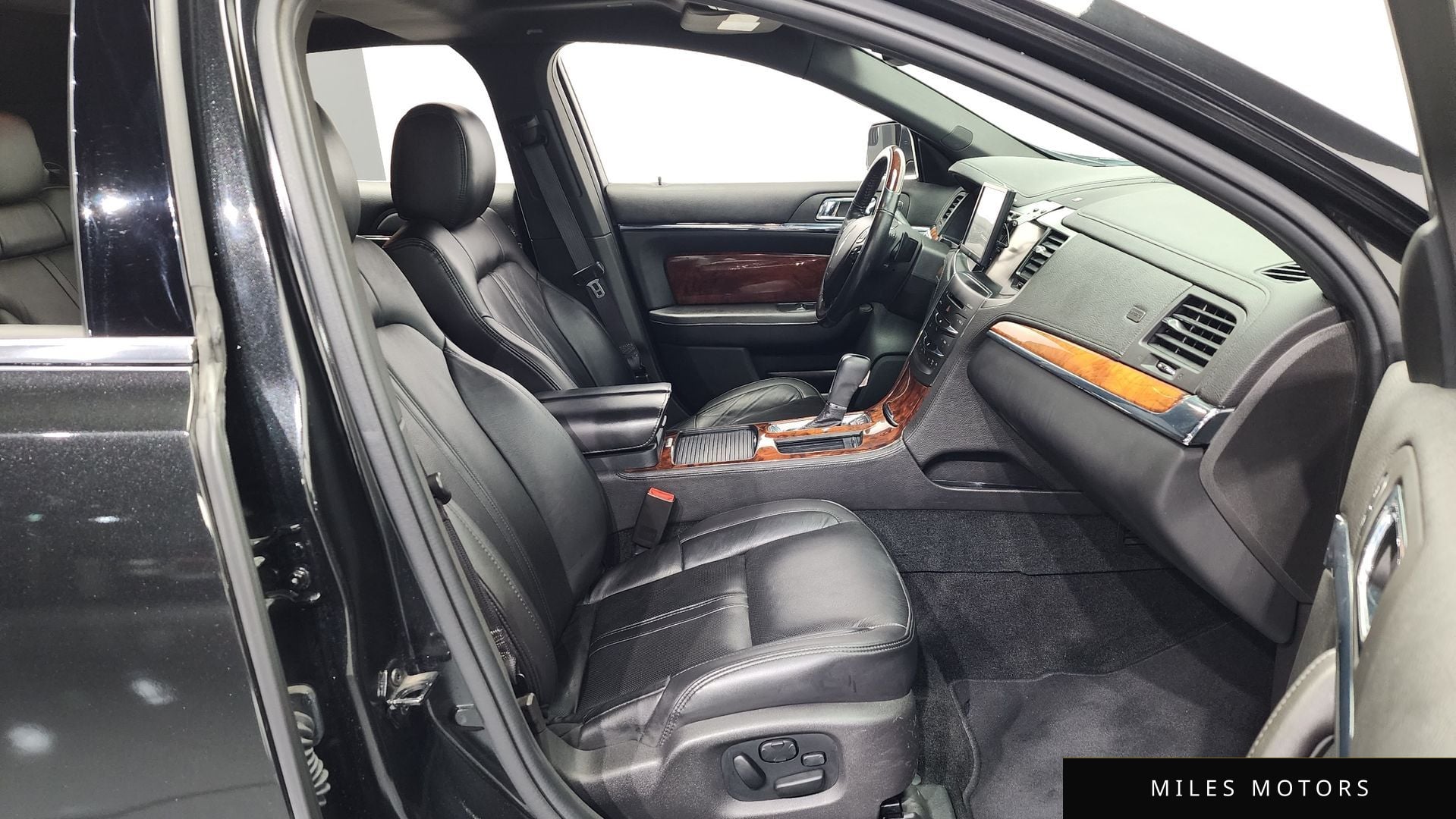 Lincoln MKS 2013 — миниатюра 11