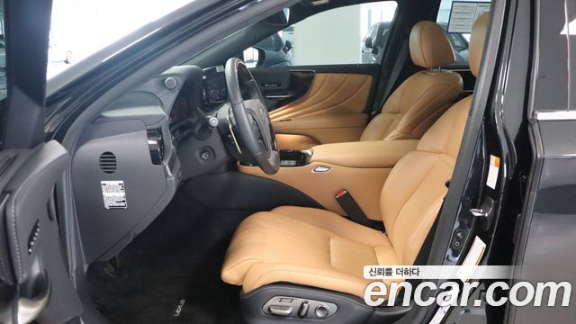 Лексус LS500 2024 — миниатюра 9