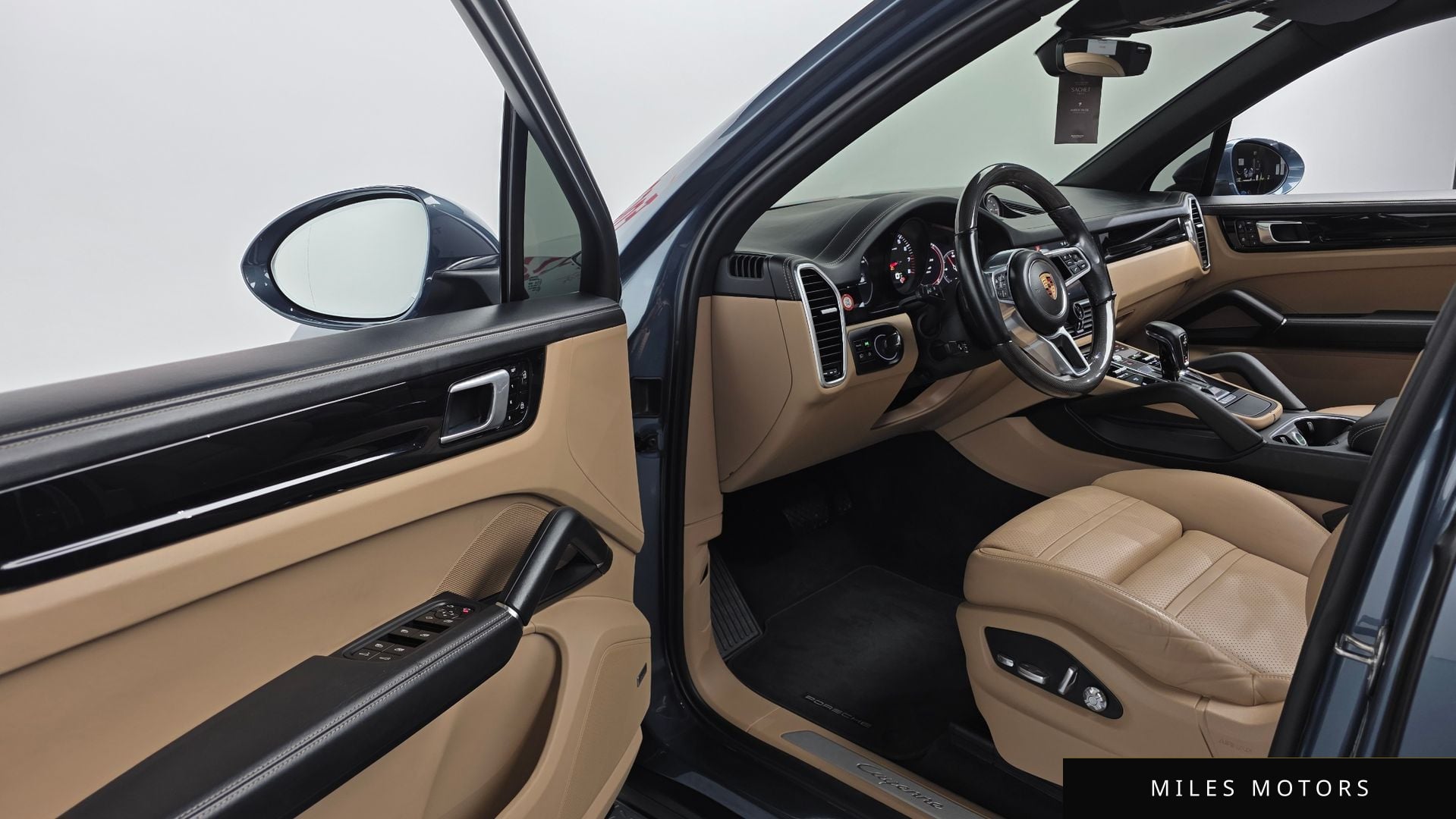 Porsche Cayenne 2020 — миниатюра 11