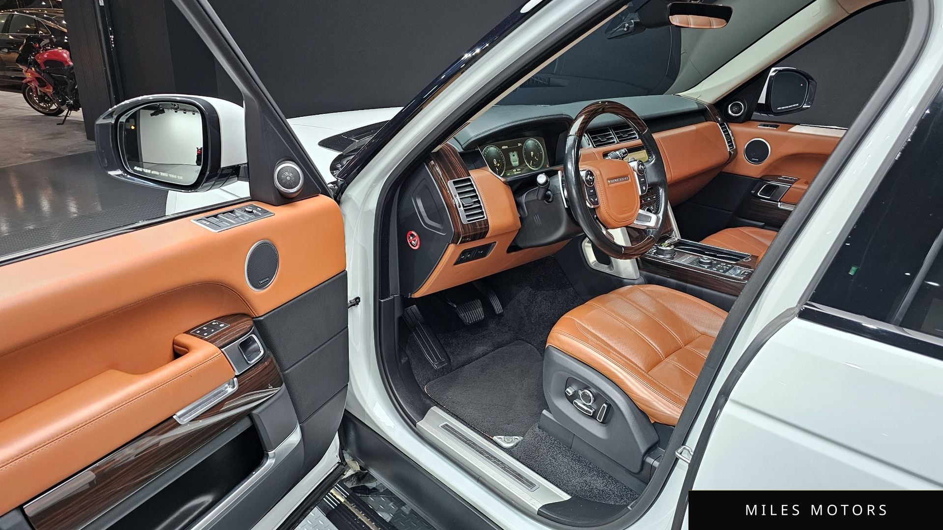 Land Rover Range Rover 2017 — миниатюра 11
