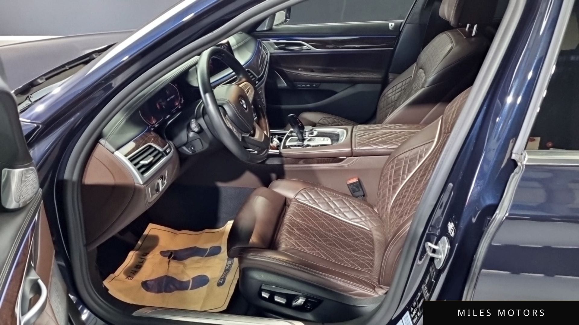 BMW 7 Series (G11) 2020 — миниатюра 10
