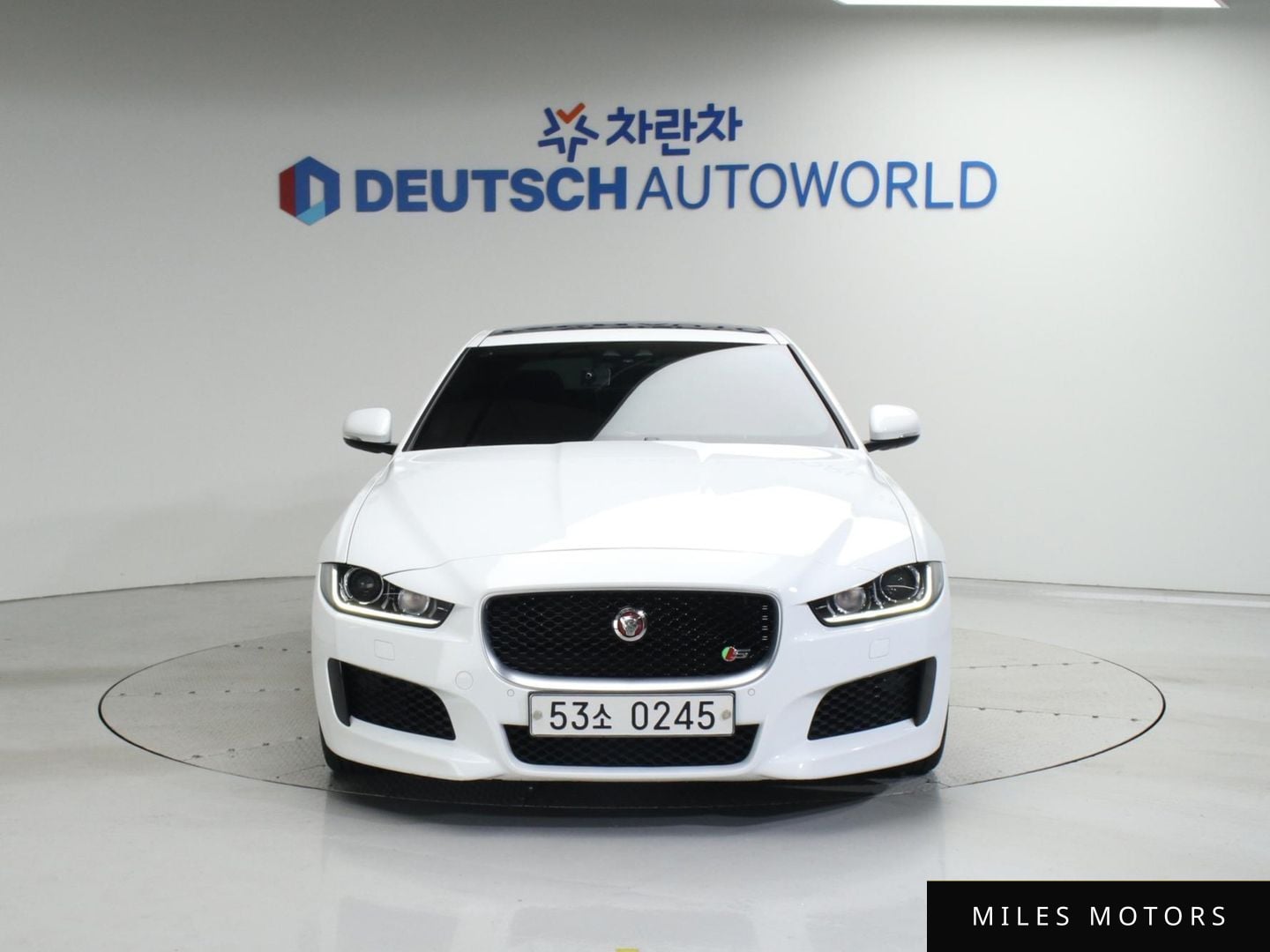 Jaguar XE 2016 — миниатюра 3