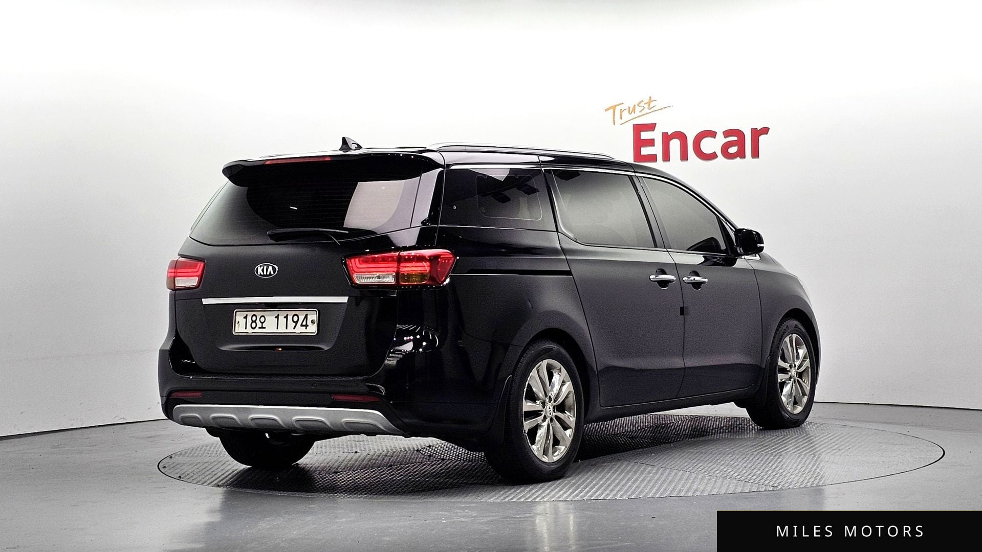 Kia Canival 2017 — миниатюра 2