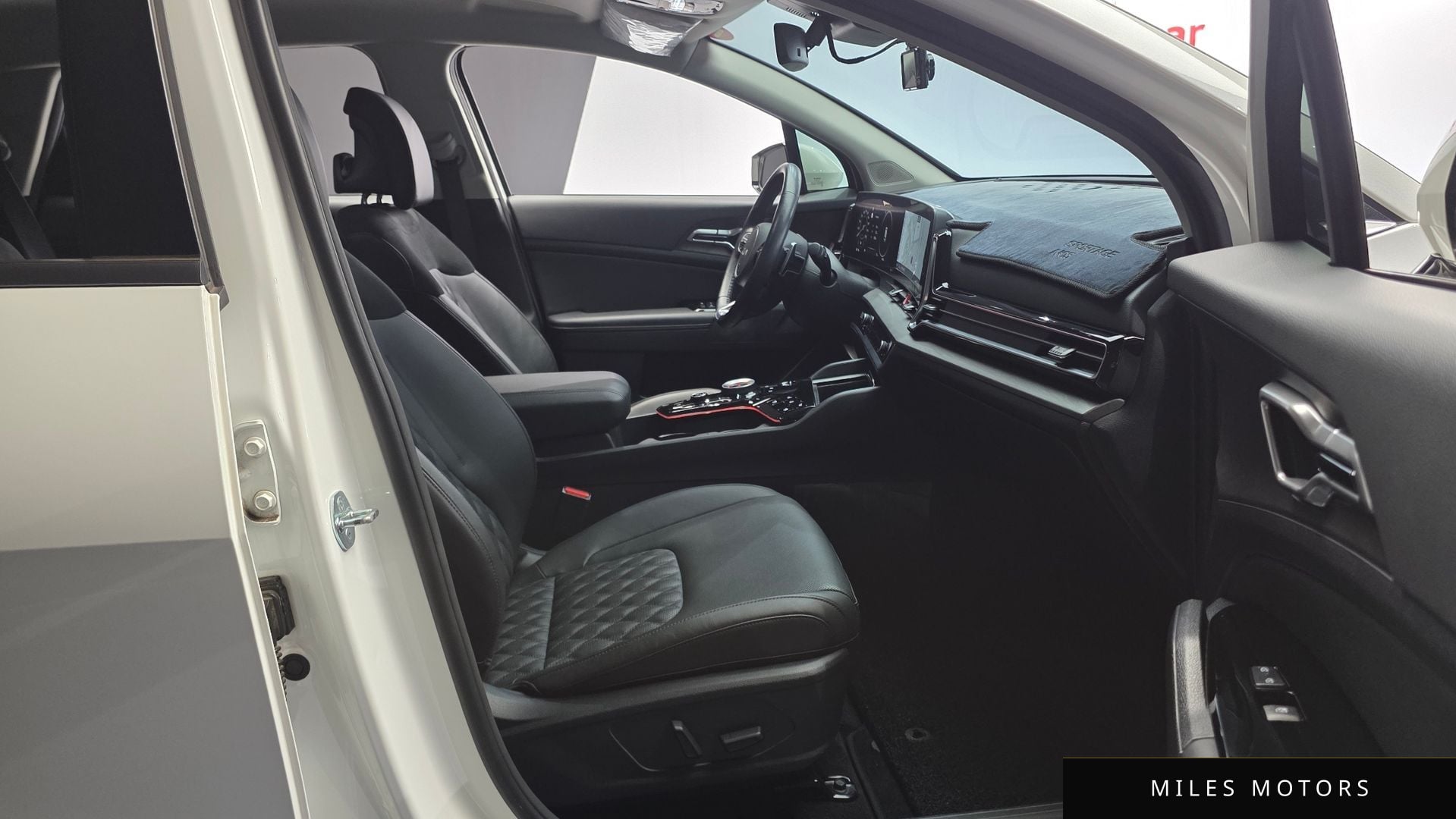 Kia Sportage 2023 — миниатюра 10