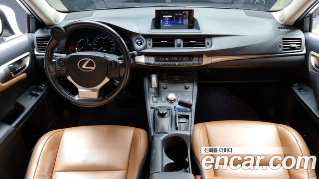 Лексус CT200h 2017 — миниатюра 7