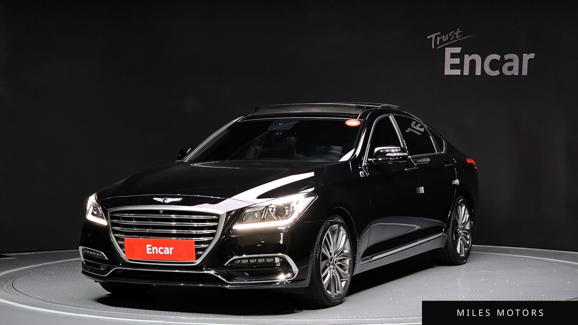 Genesis G80 2017 — фото 1 из 12