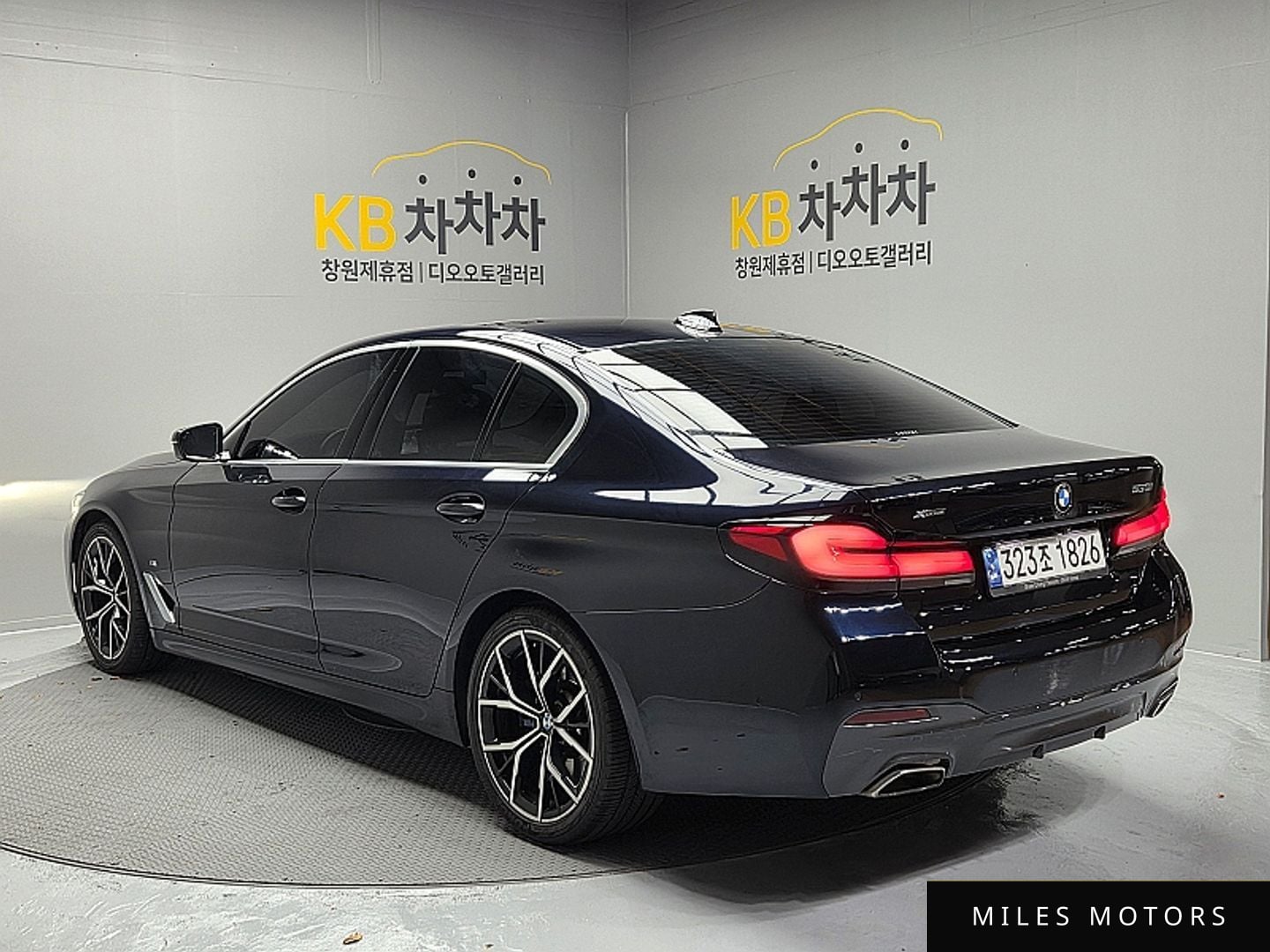BMW 5 Series (G30) 2021 — миниатюра 7