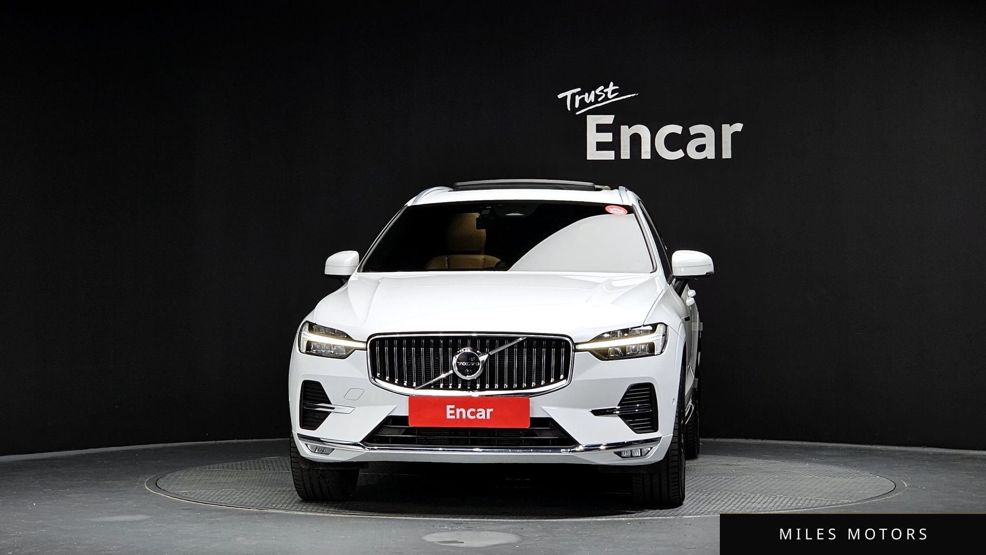 Volvo XC60 2023 — миниатюра 3