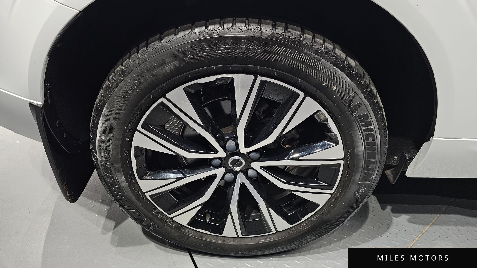 Volvo XC60 2023 — миниатюра 5