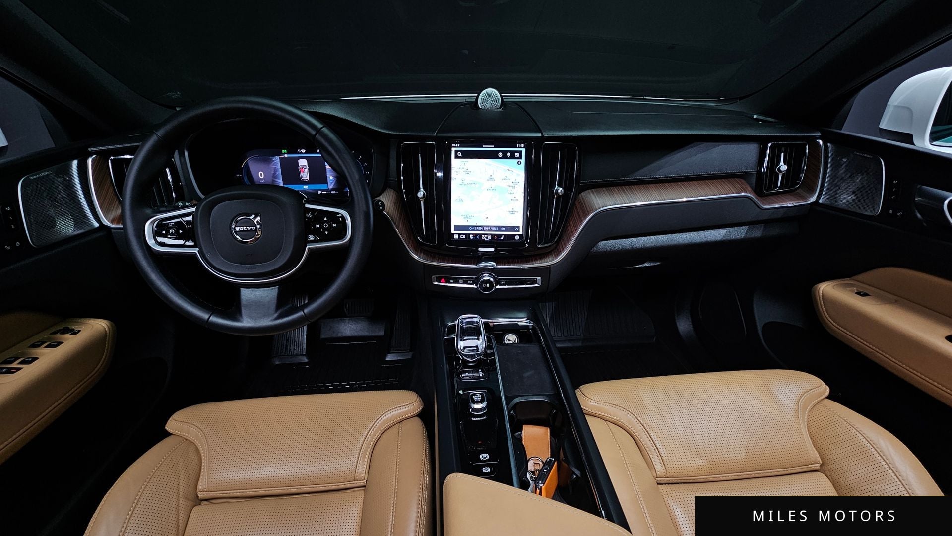 Volvo XC60 2023 — миниатюра 7