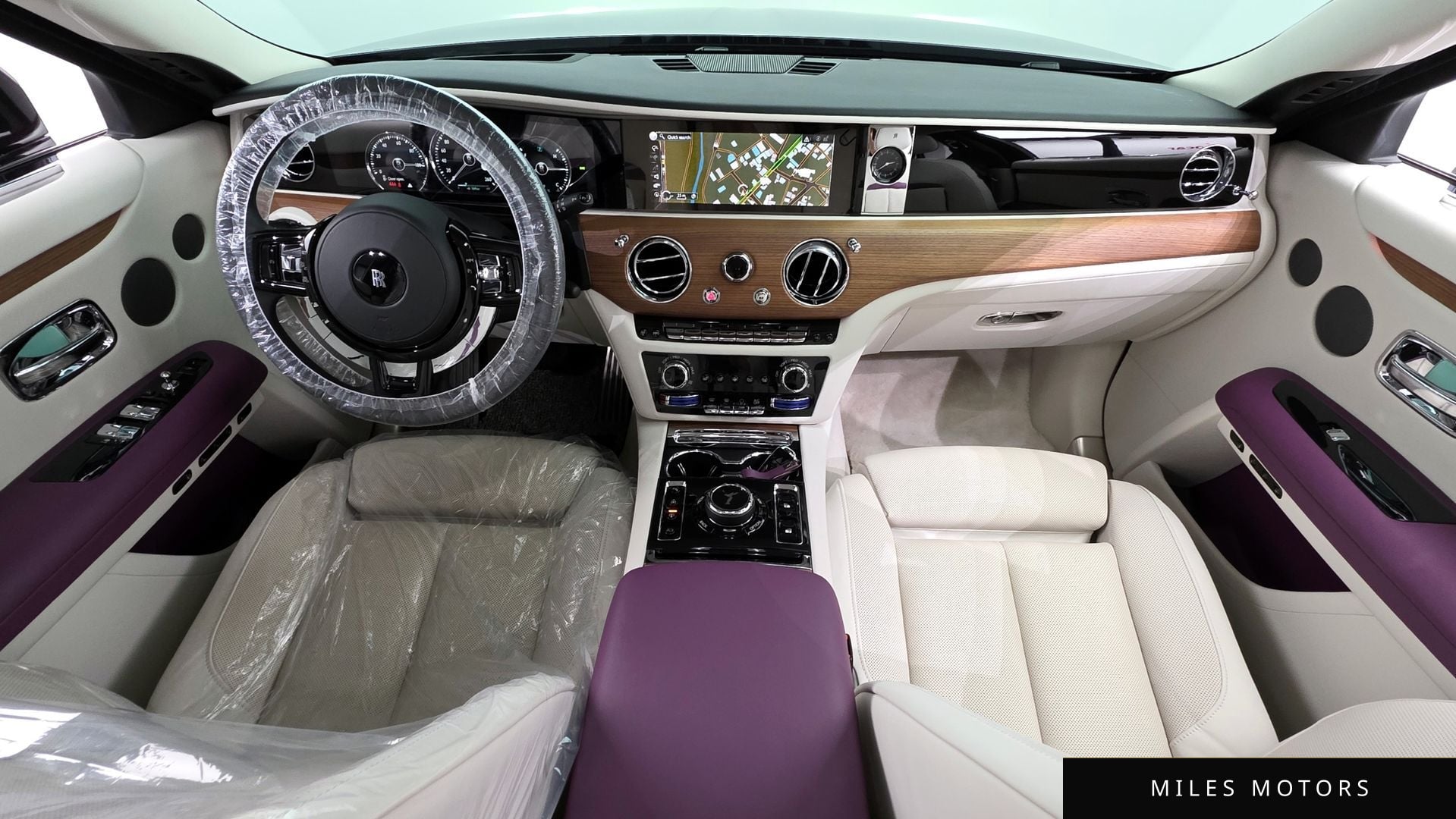 Rolls-Royce 고스트 2023 — миниатюра 7