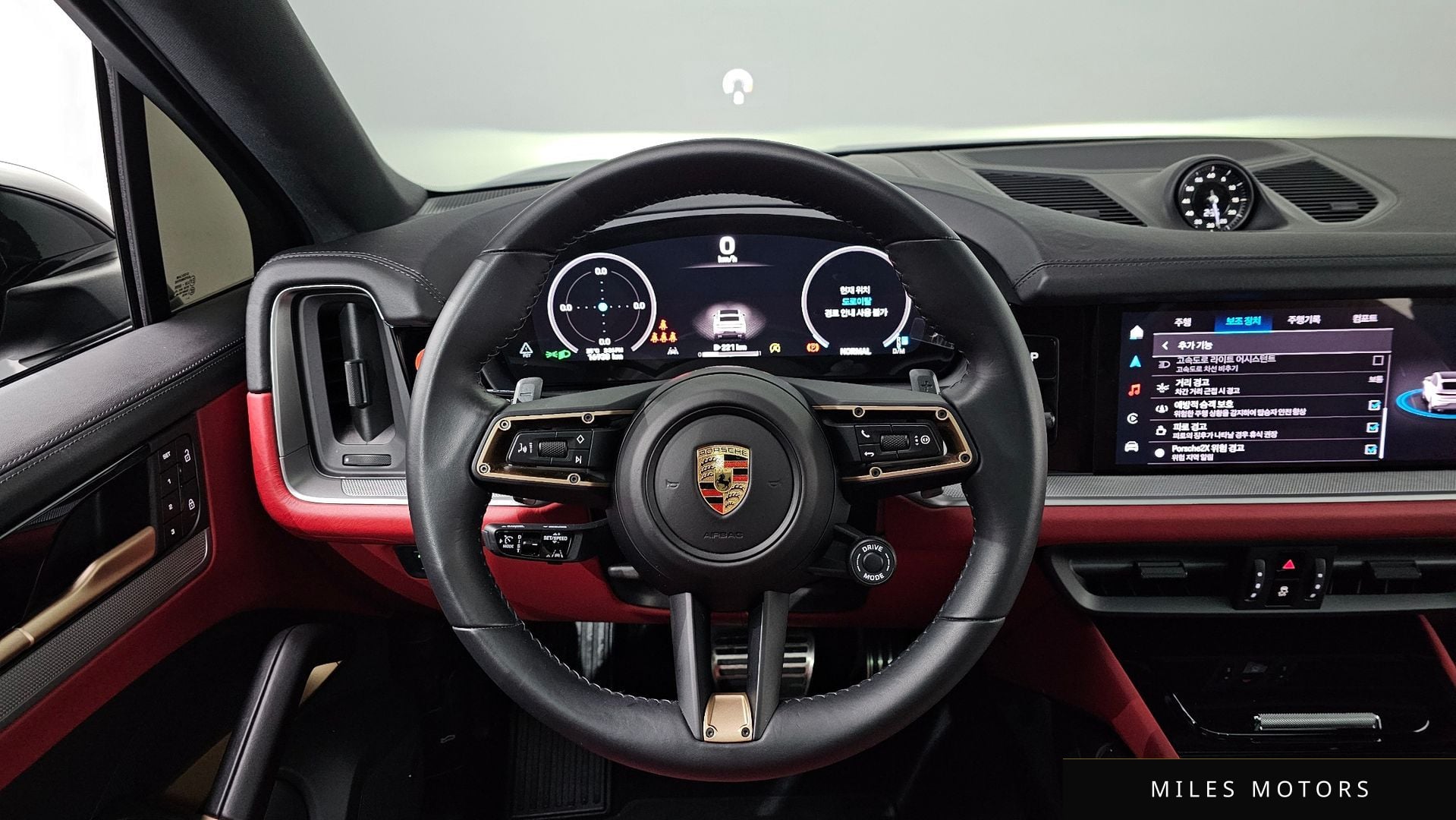 Porsche Cayenne 2024 — миниатюра 12