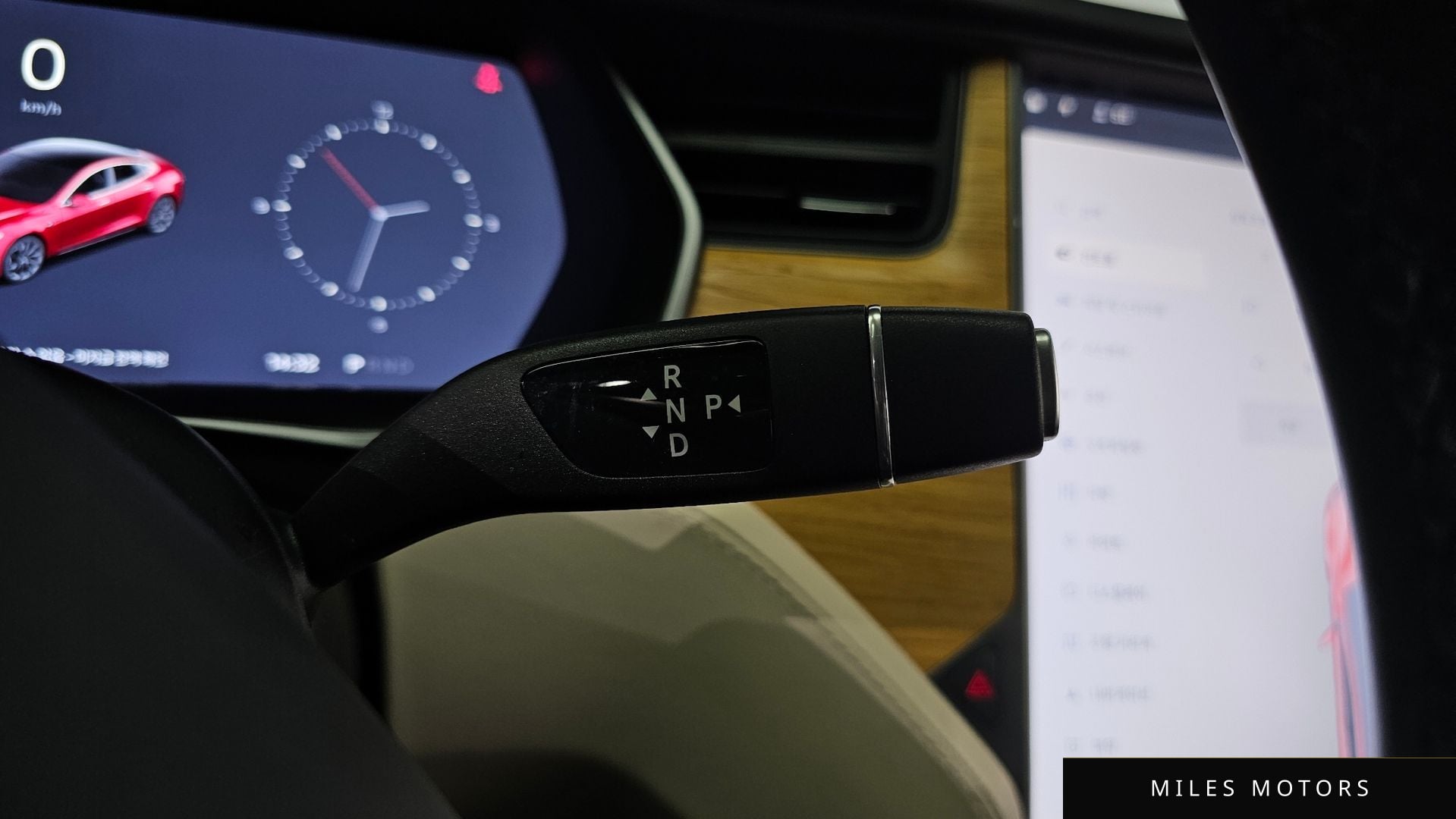 Tesla Model S 2020 — миниатюра 9