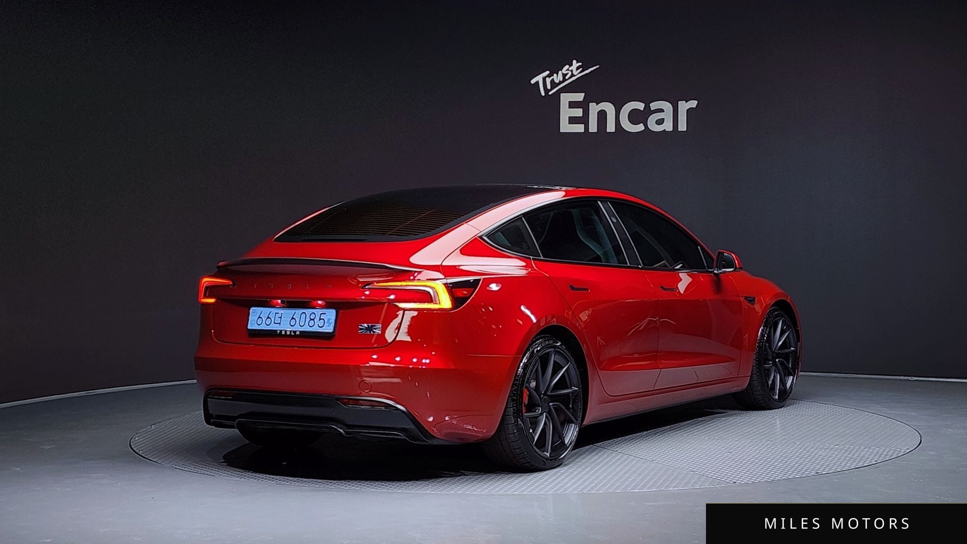 Tesla Model 3 2025 — миниатюра 2