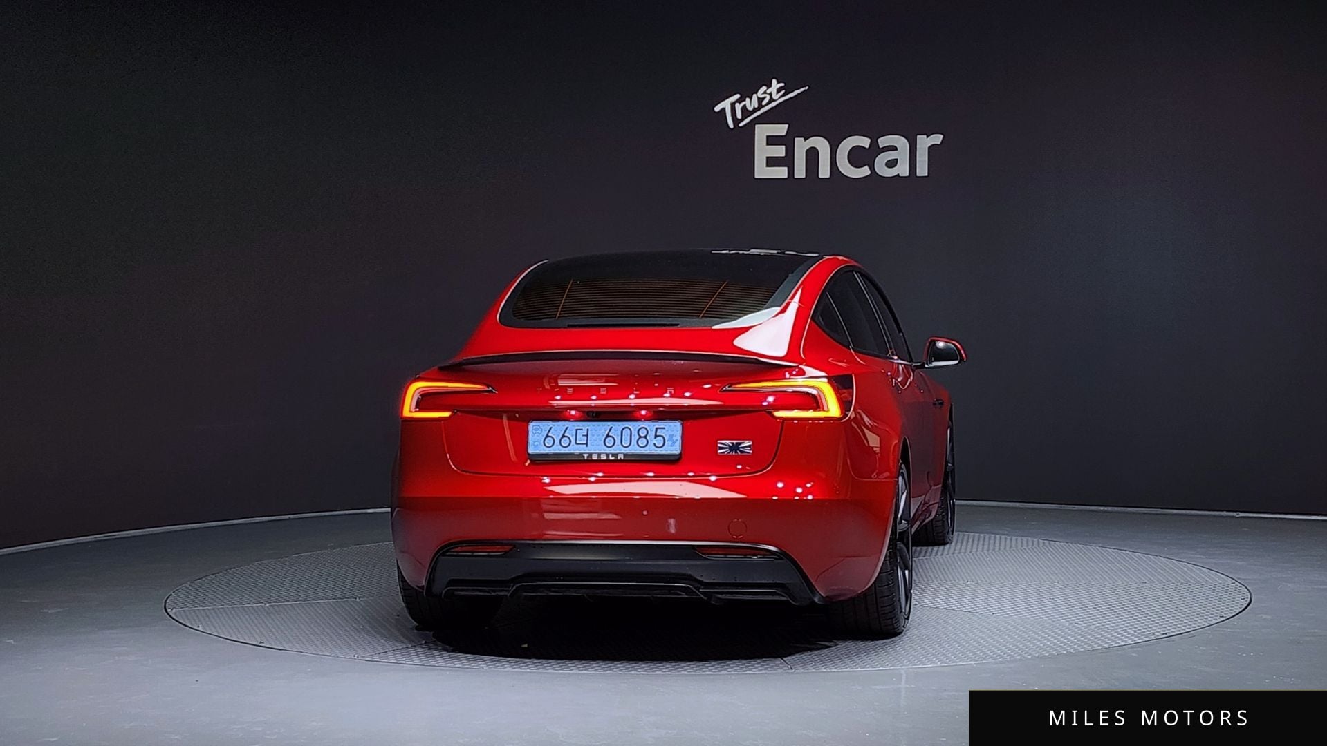 Tesla Model 3 2025 — миниатюра 4