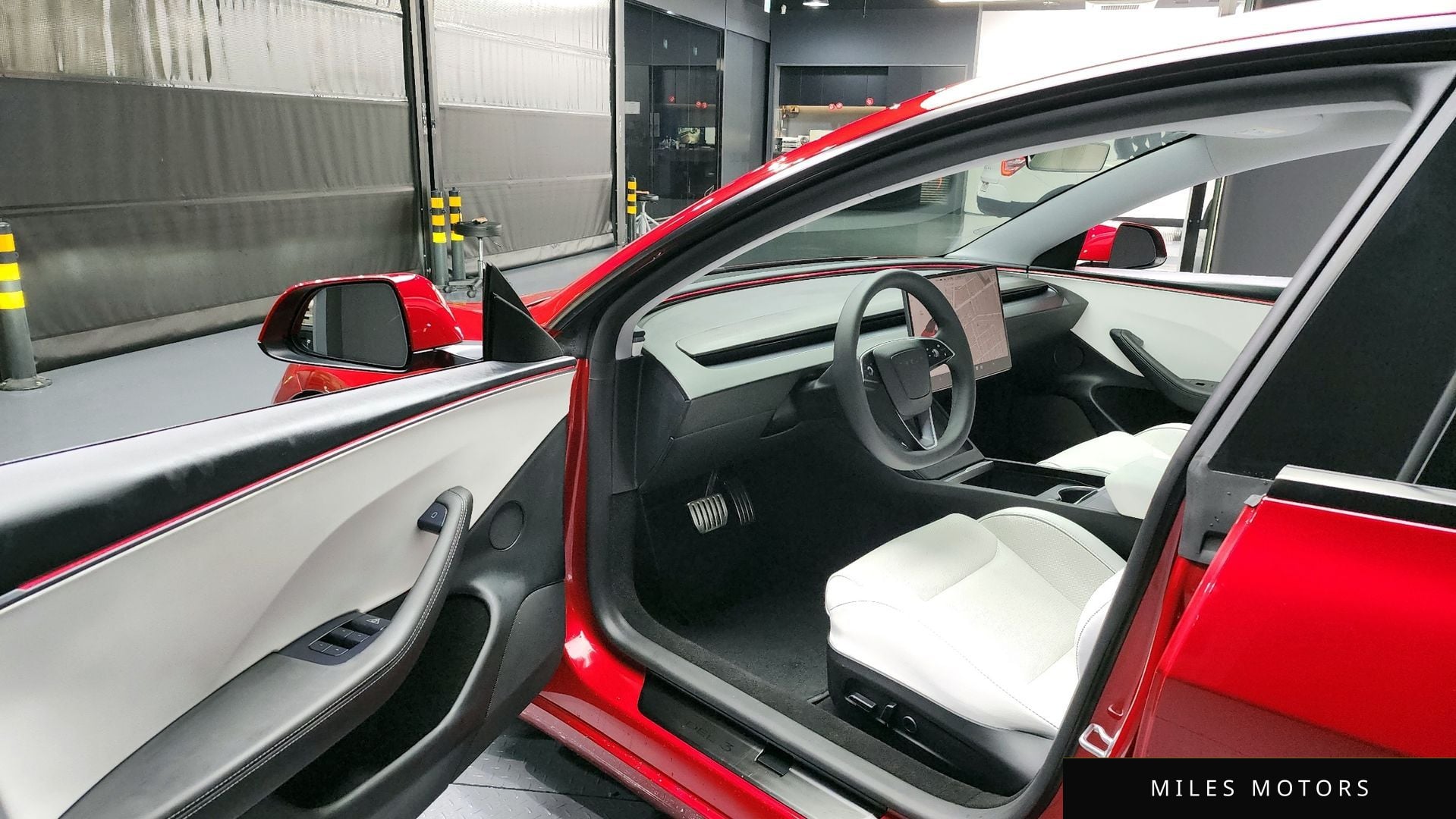 Tesla Model 3 2025 — миниатюра 10