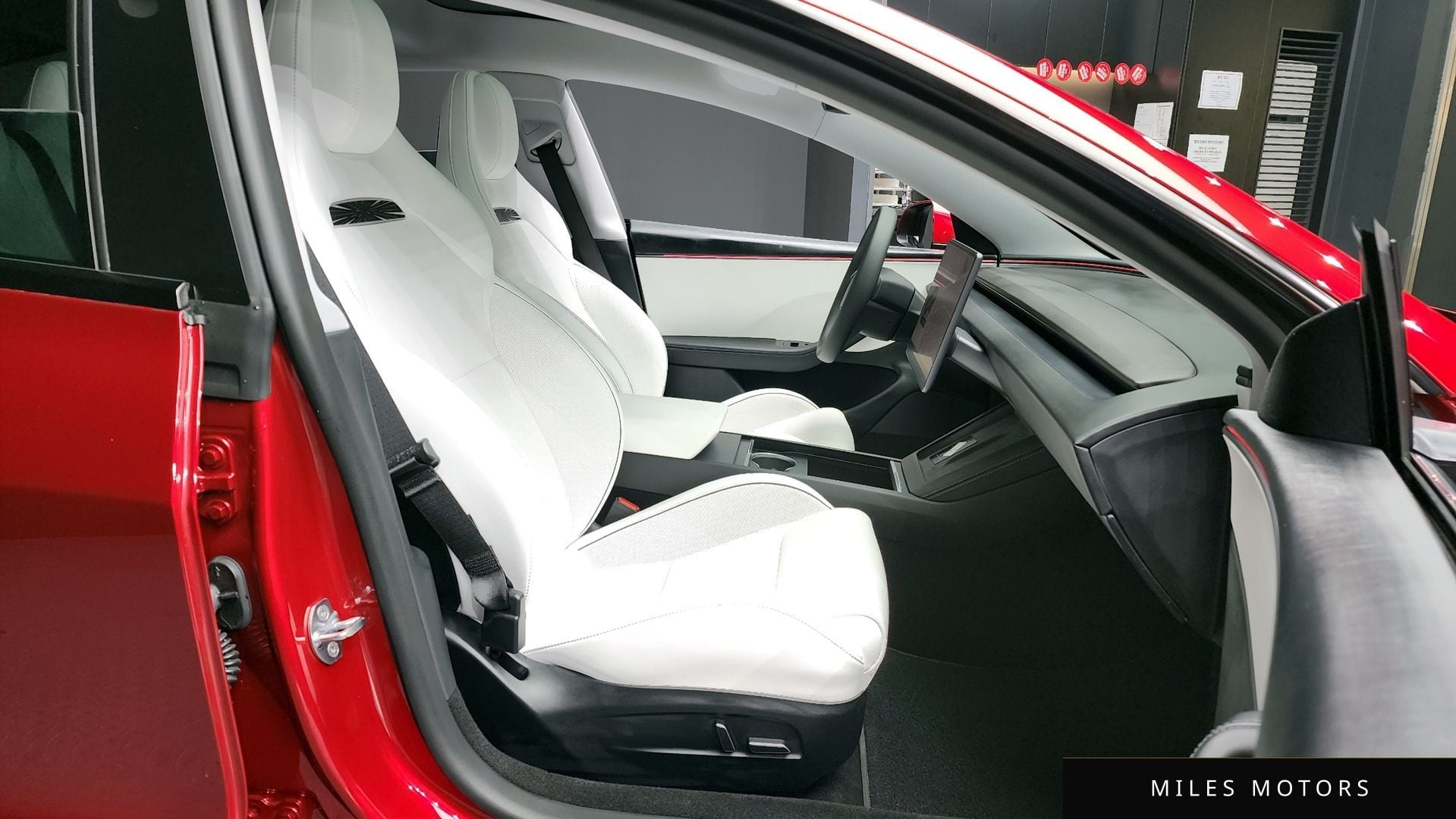 Tesla Model 3 2025 — миниатюра 11