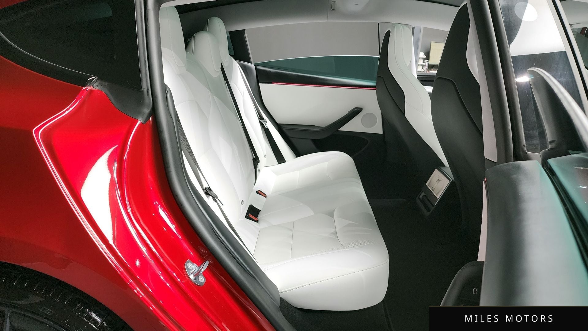 Tesla Model 3 2025 — миниатюра 12