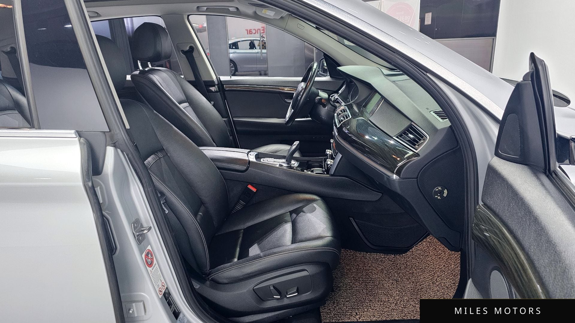 BMW 5 Series GT (F07) 2014 — миниатюра 10