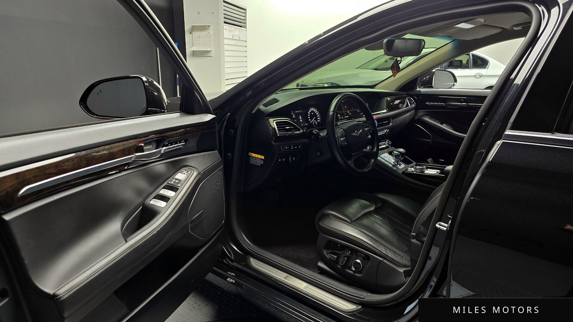 Genesis G90 2019 — миниатюра 10