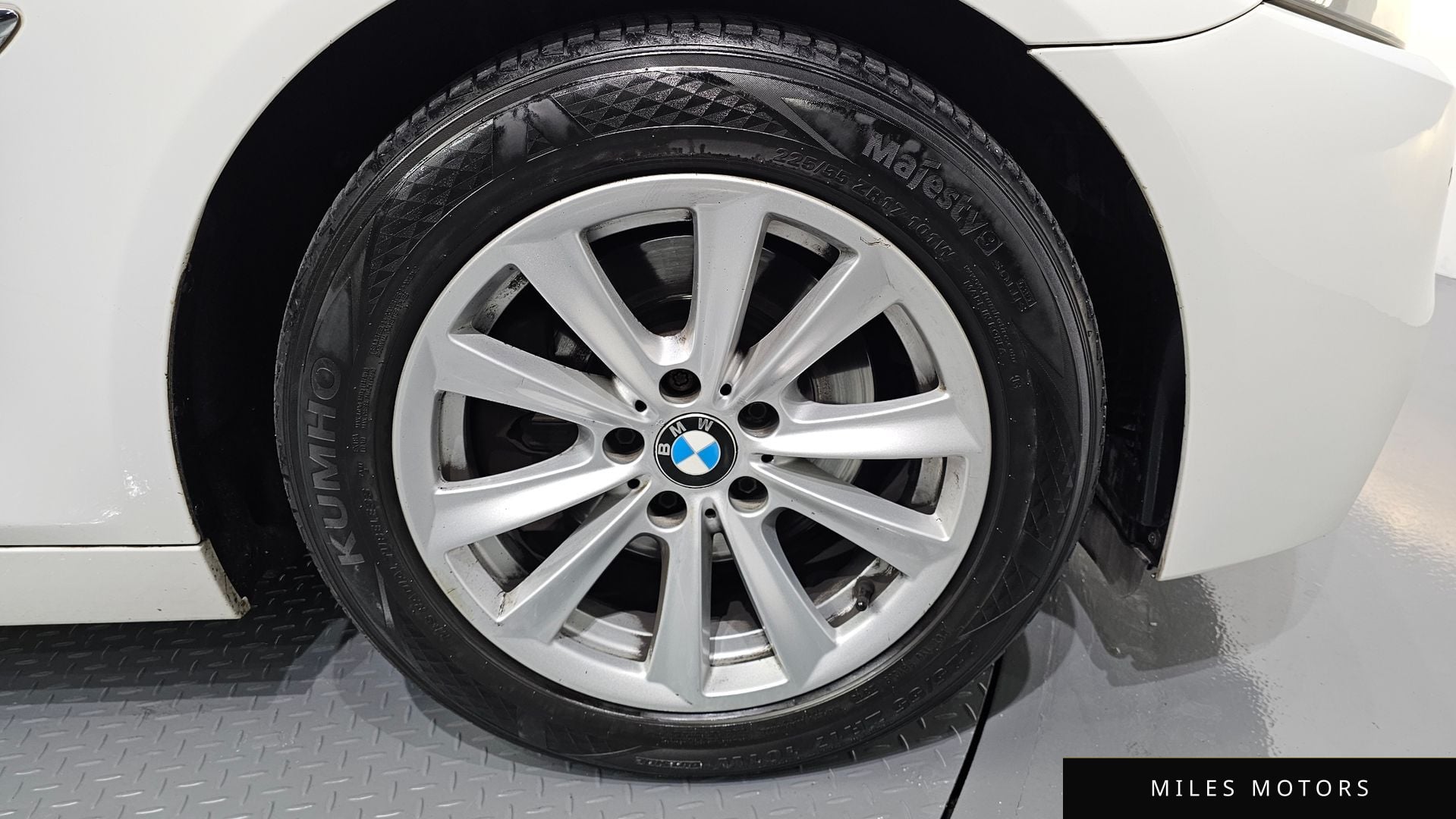 BMW 5 Series (F10) 2010 — миниатюра 5