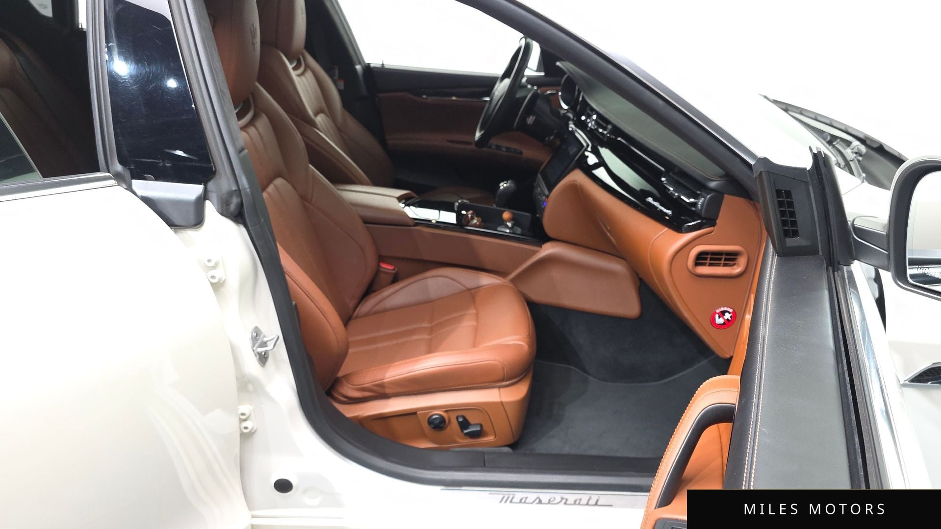Maserati Quattroporte 2018 — миниатюра 11