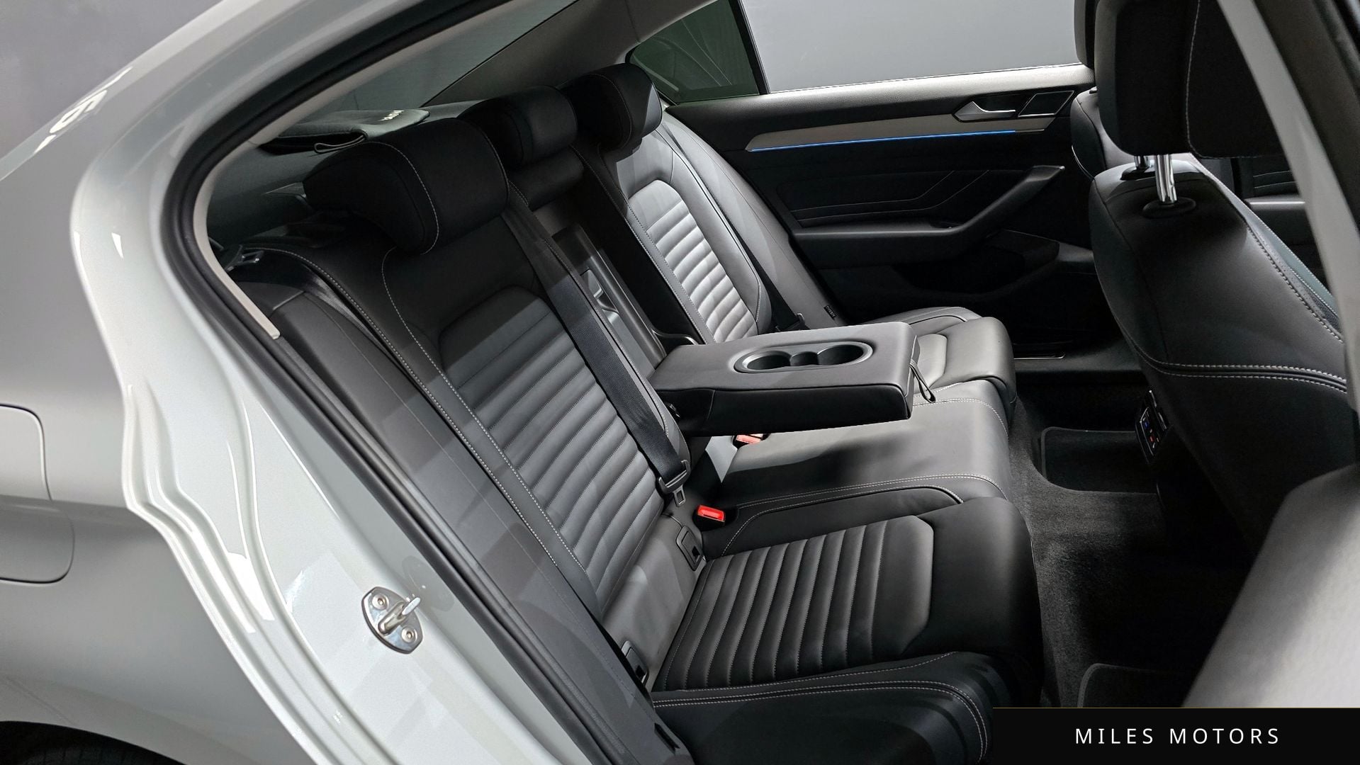 Volkswagen Passat 2021 — миниатюра 12