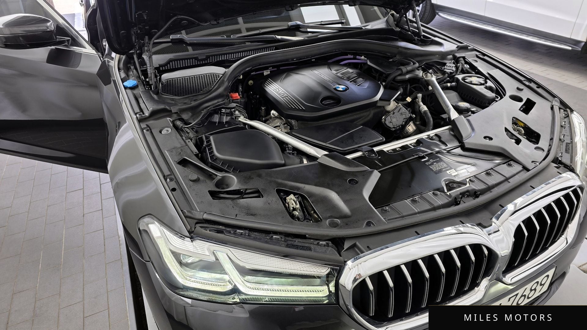 BMW 5 Series (G30) 2021 — миниатюра 6