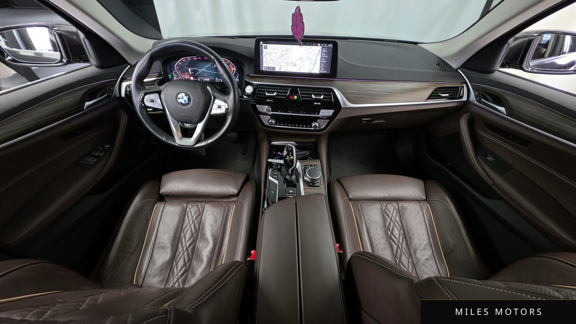 BMW 5 Series (G30) 2021 — миниатюра 7