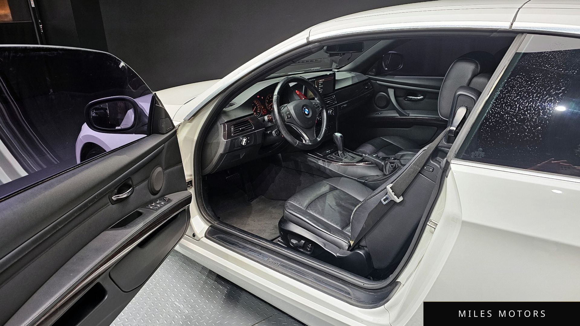 BMW 3 Series (E90) 2011 — миниатюра 11