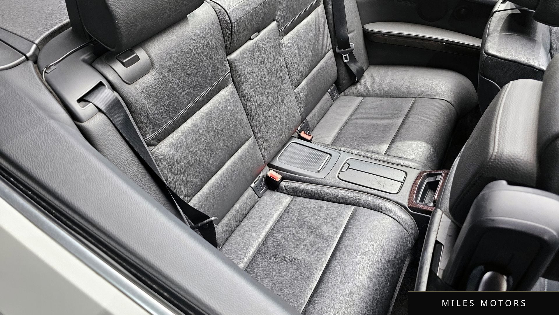 BMW 3 Series (E90) 2011 — миниатюра 12