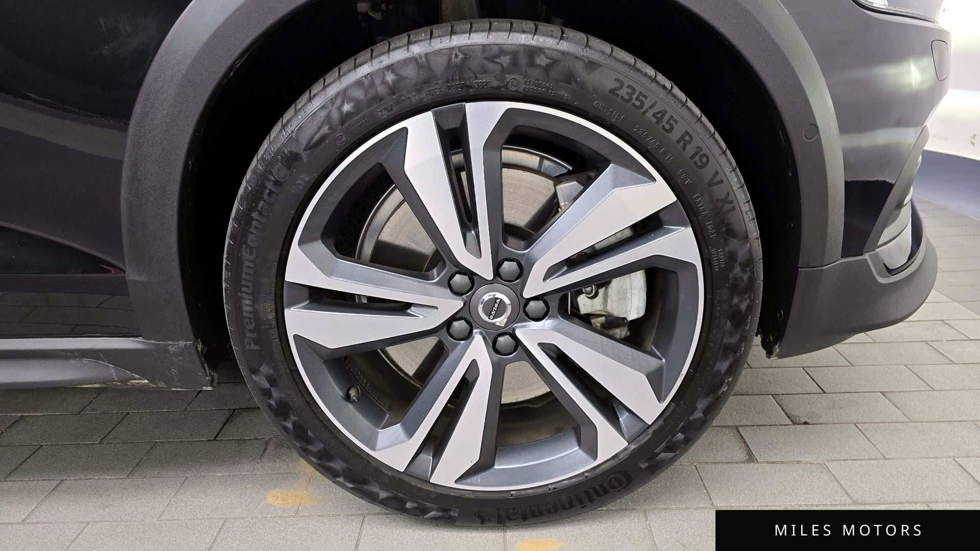 Volvo V60 2021 — миниатюра 5