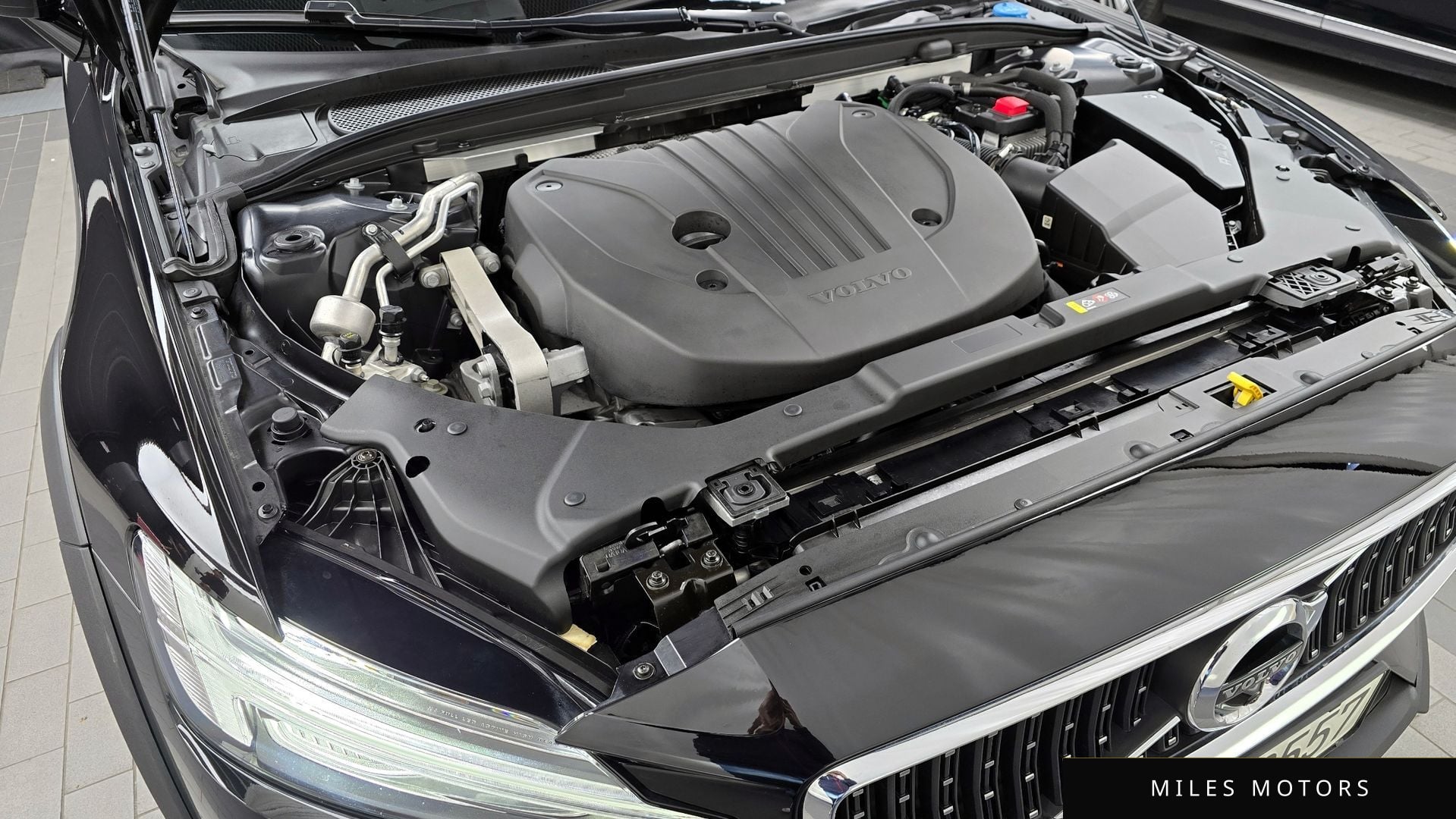 Volvo V60 2021 — миниатюра 6