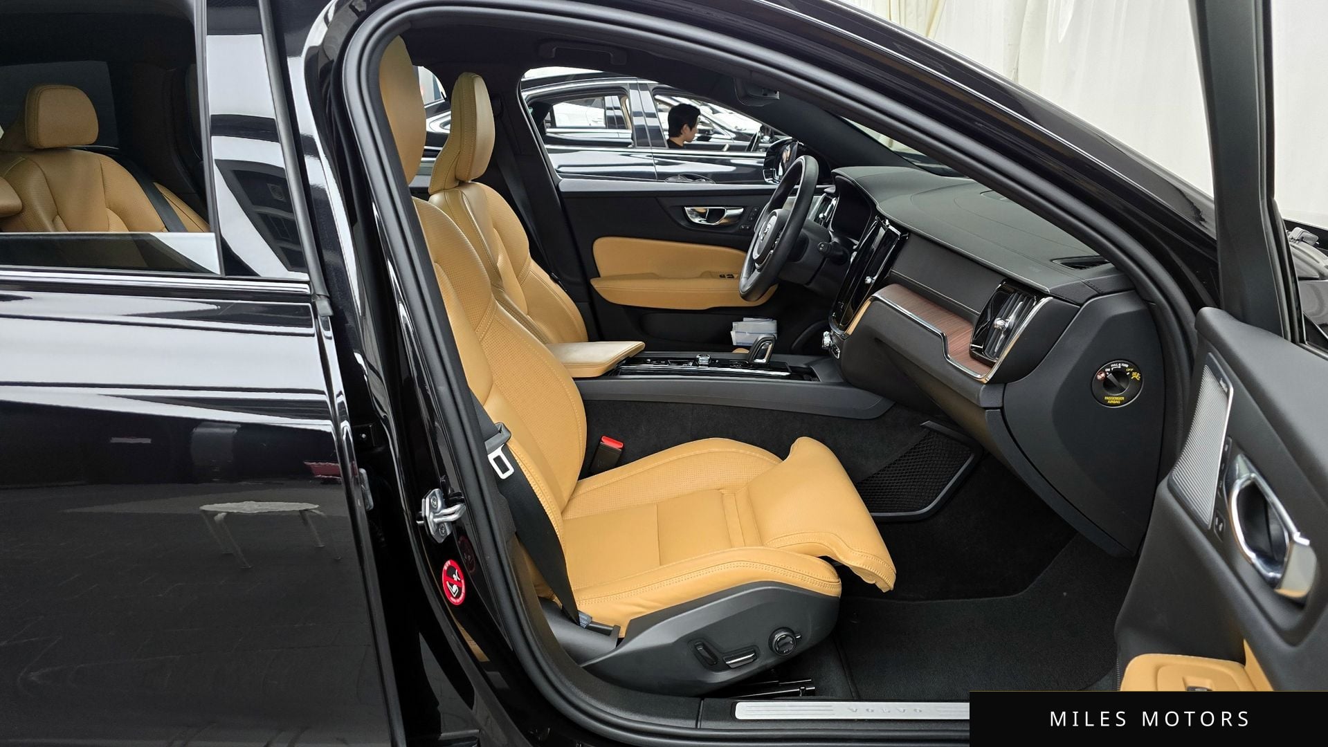 Volvo V60 2021 — миниатюра 11